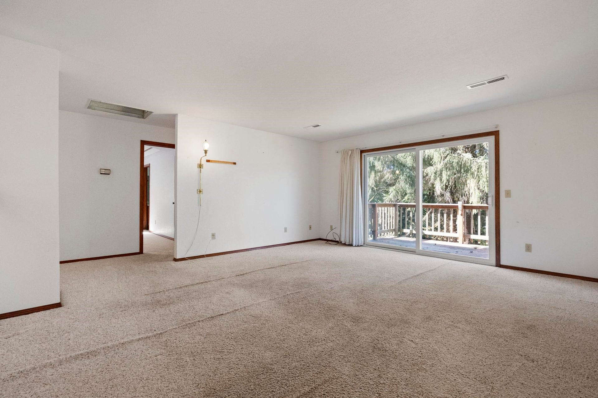 500 Bertsch Avenue, Crescent City, CA 95531-9268
