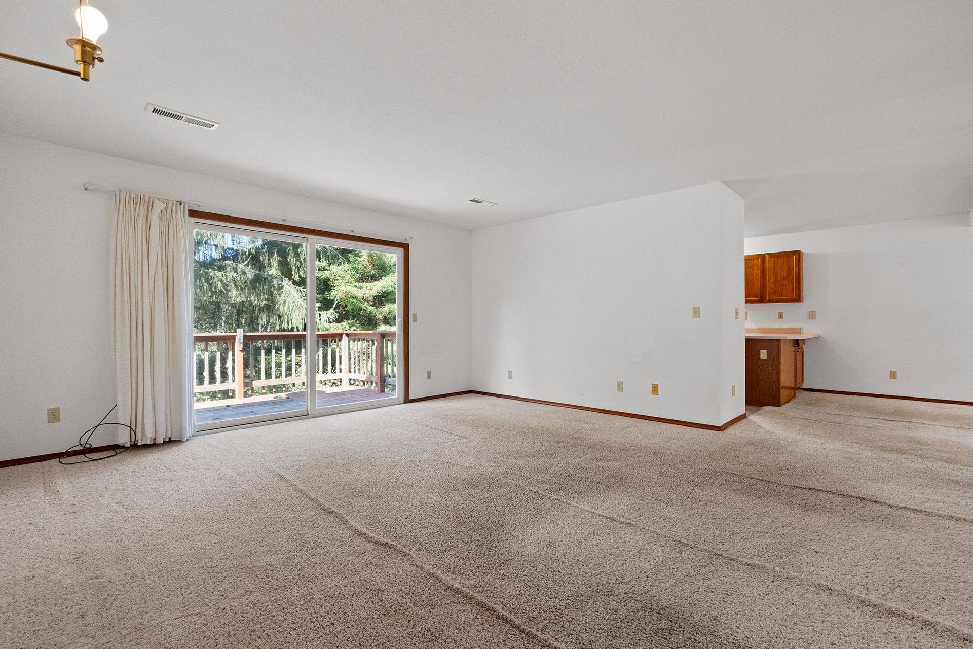 500 Bertsch Avenue, Crescent City, CA 95531-9268