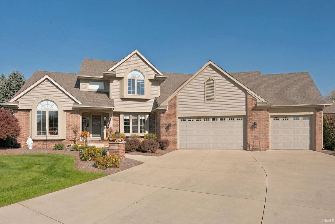 6325 Rock Bluff Court, Fort Wayne, IN 46819 | MLS # 202644250