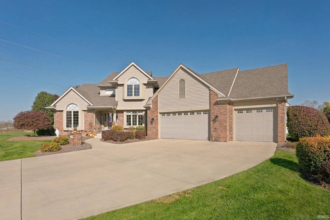 6325 Rock Bluff Court, Fort Wayne, IN 46819 | MLS # 202644250
