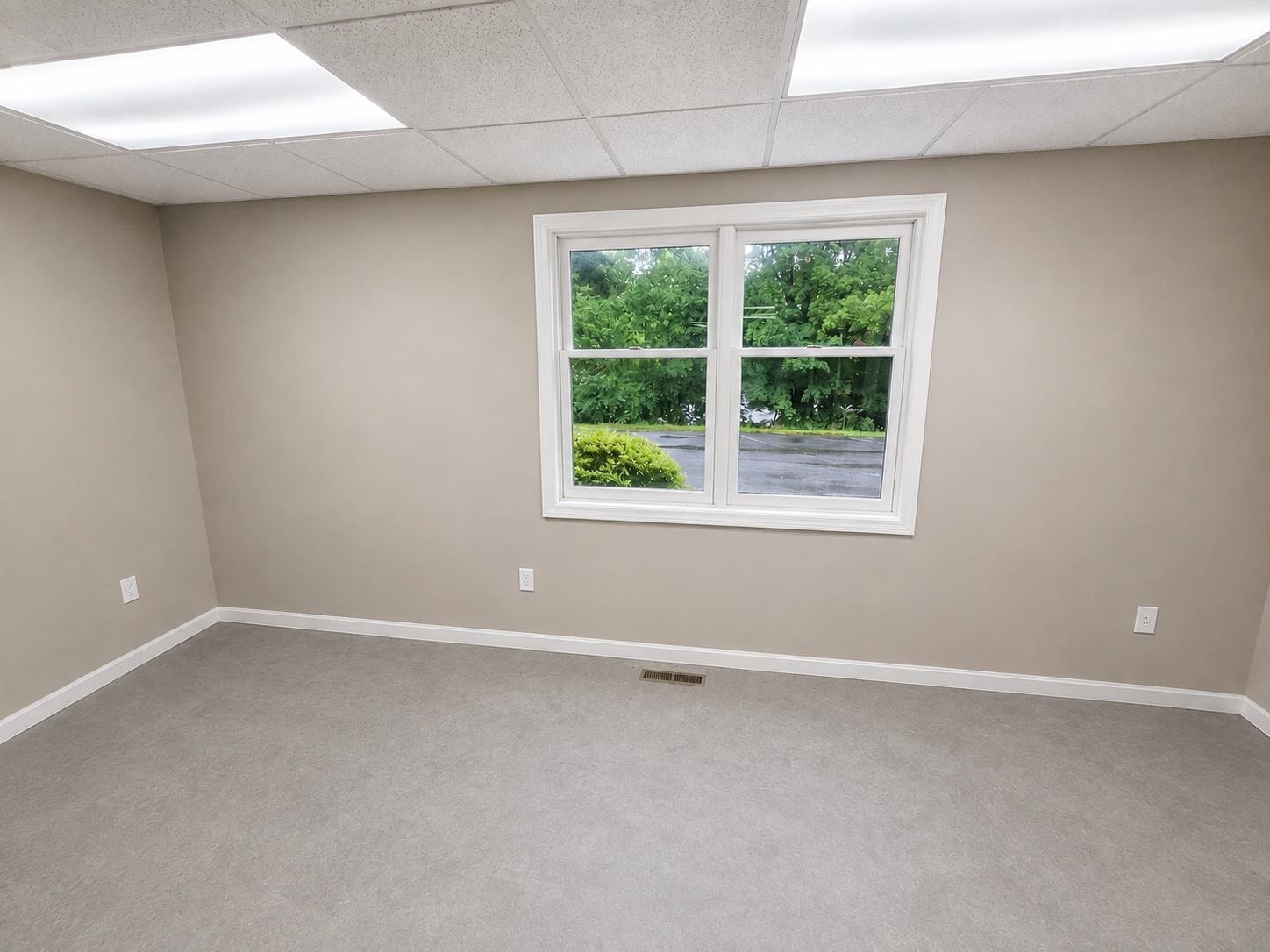 5 Buttrick, Londonderry, NH 03053