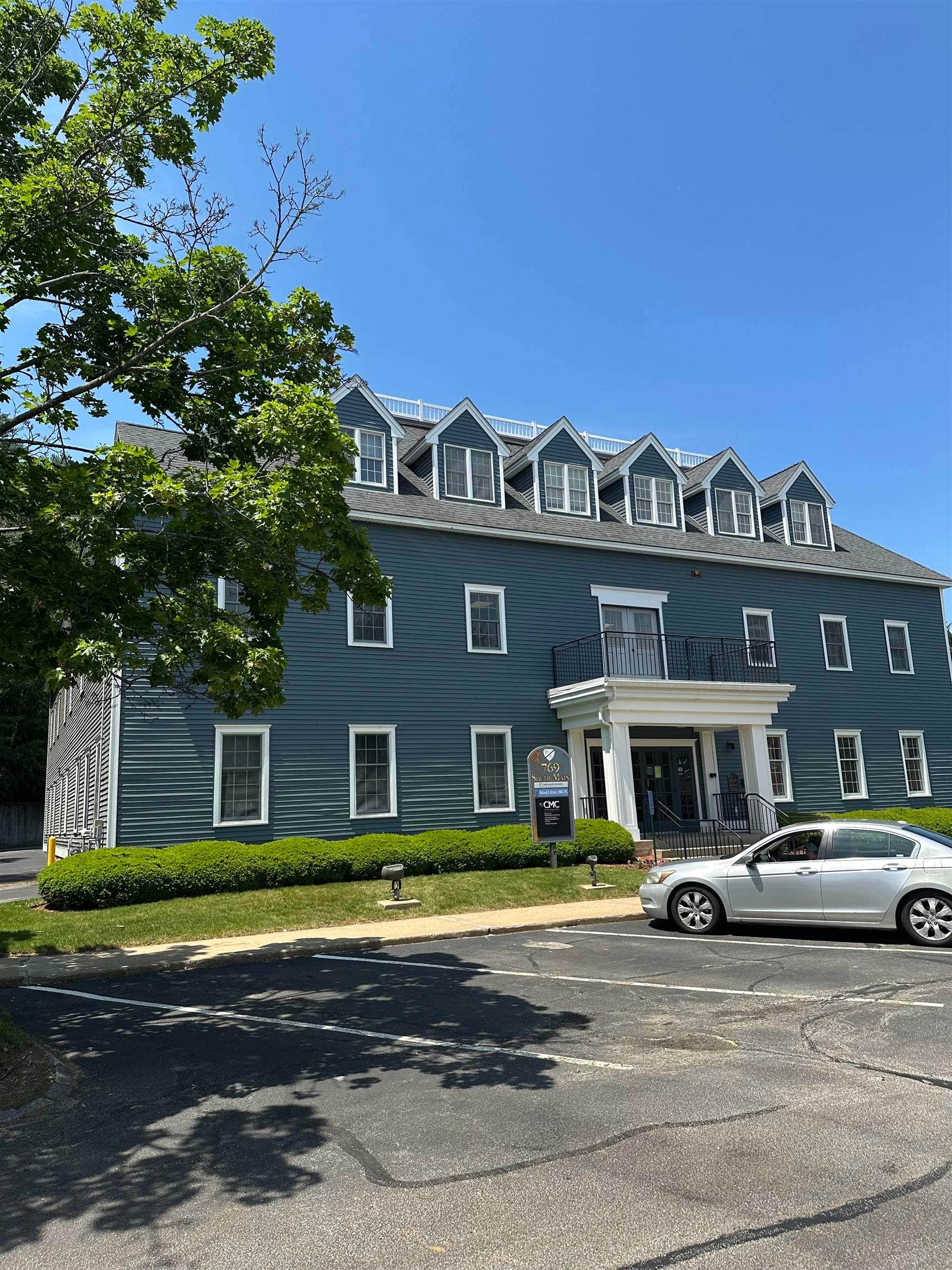 769 South Main, #301 and 302, Manchester, NH 03102