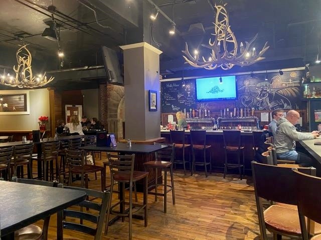 1181 ELM, Manchester, NH 03101