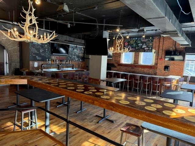 1181 ELM, Manchester, NH 03101