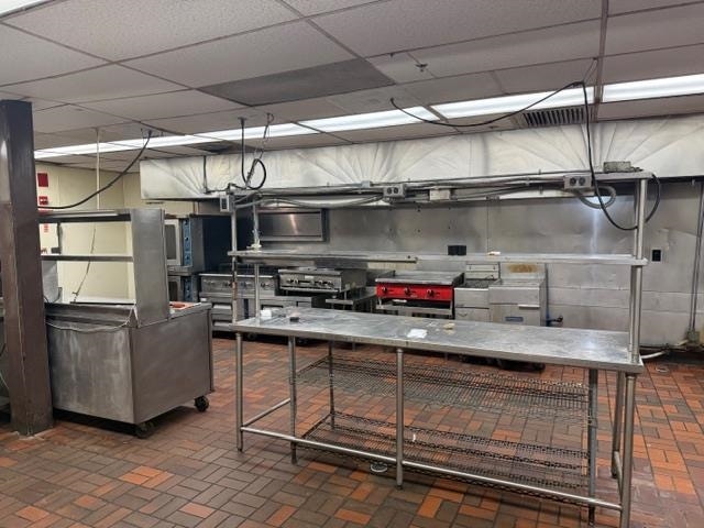1181 ELM, Manchester, NH 03101