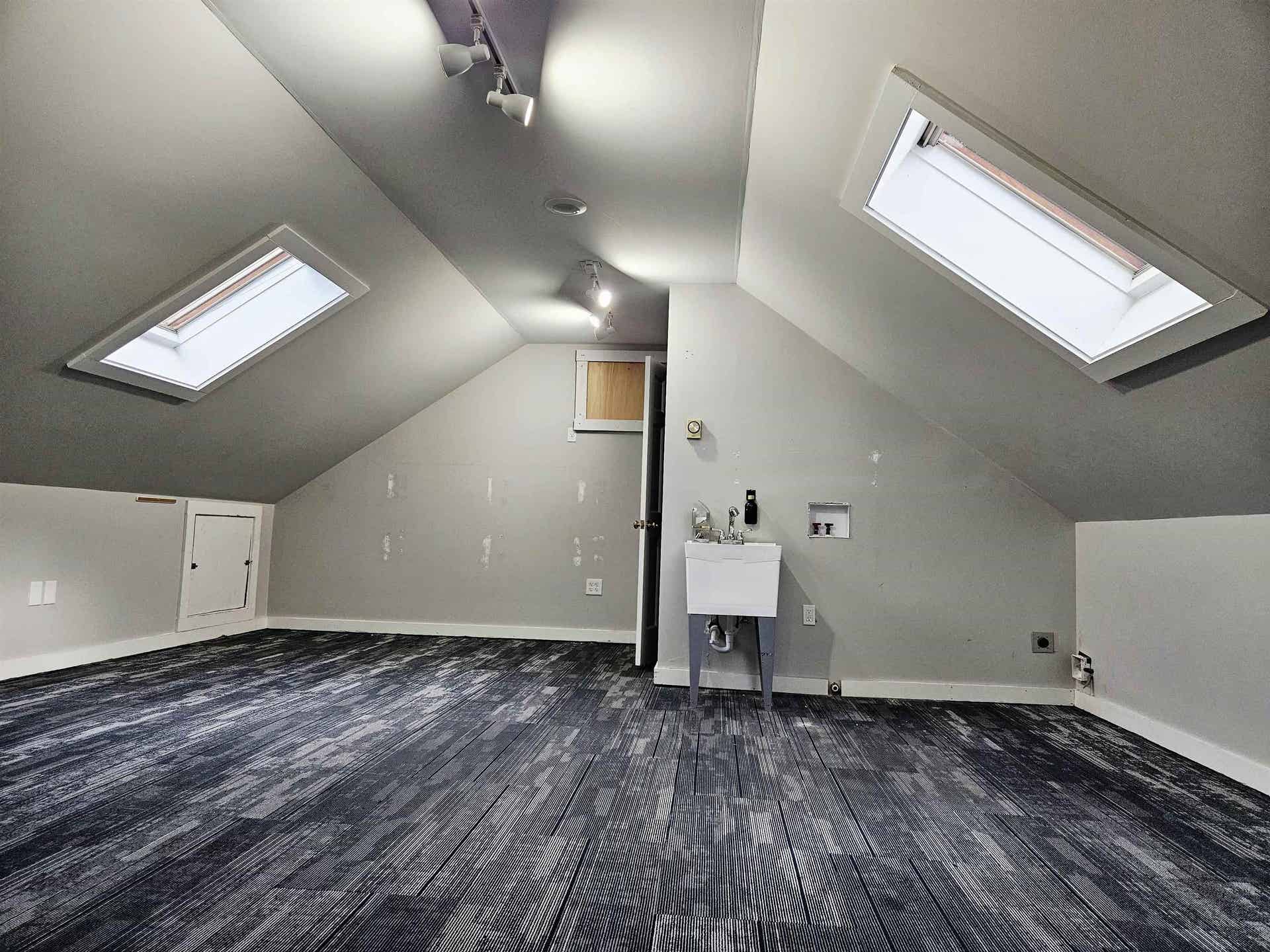 Suite C-2nd Room