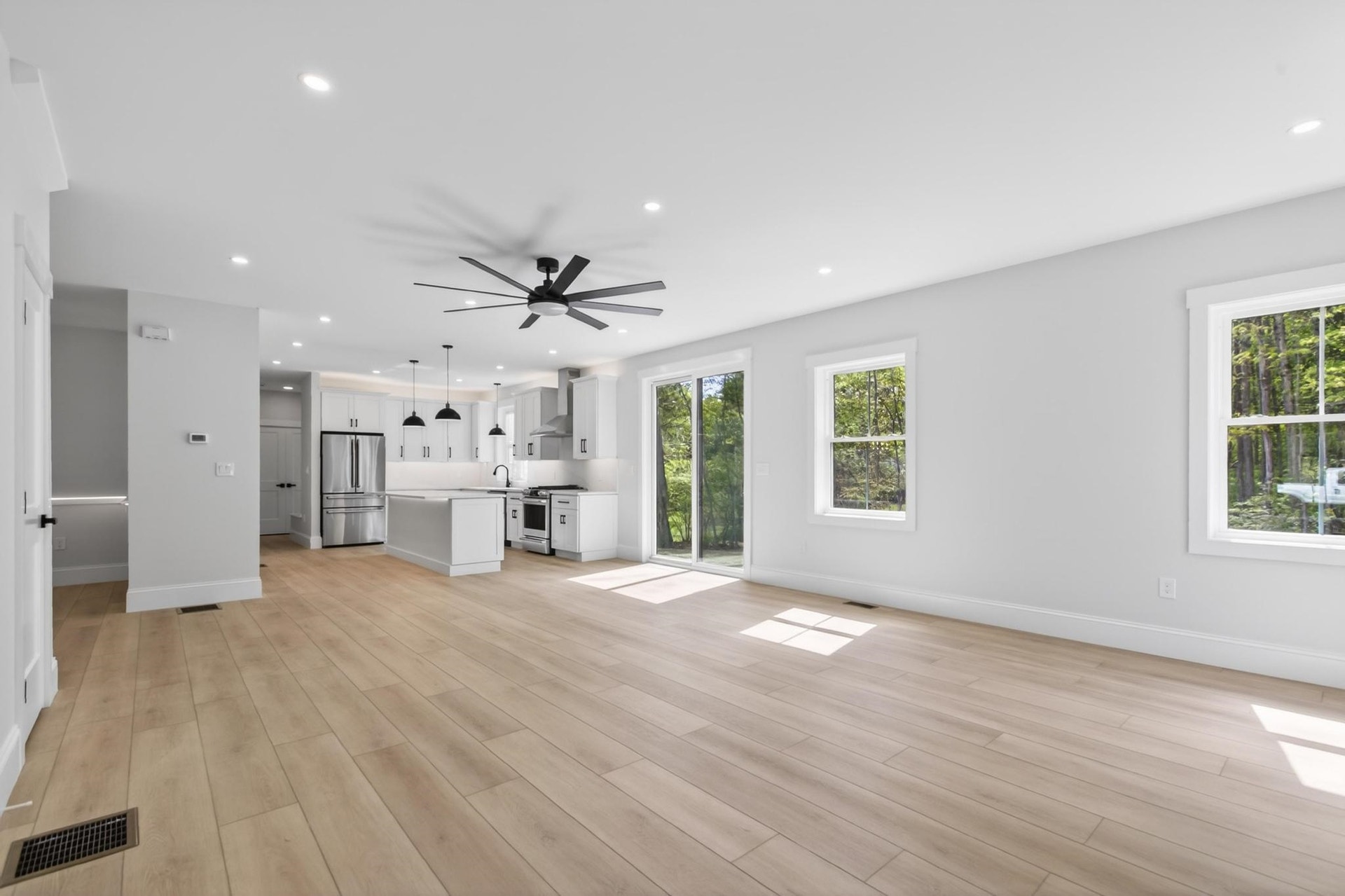 Living Room/Kitchen
