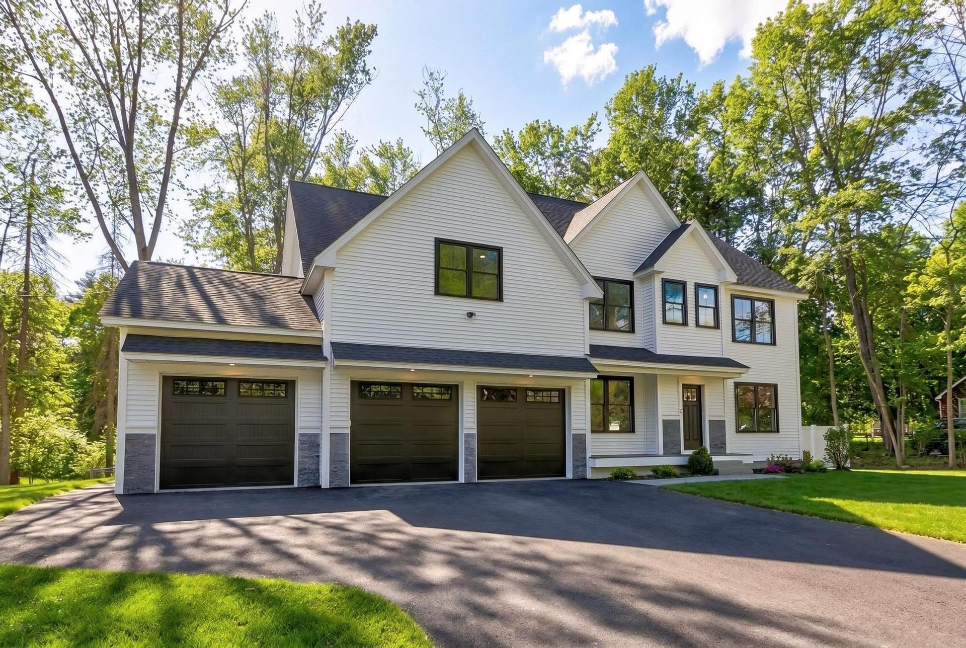 5 Highland Avenue, Salem, NH 03079