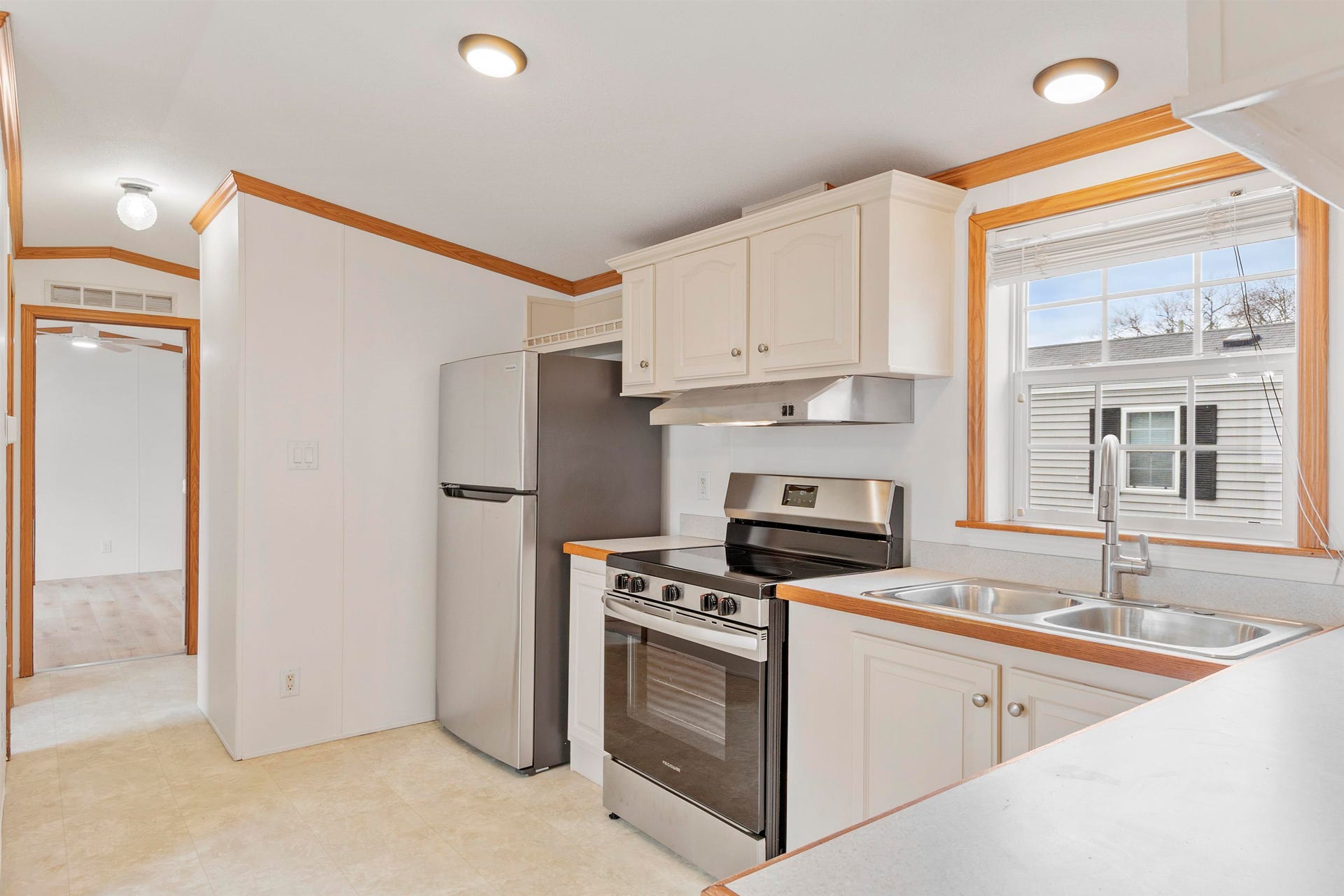 5R Arrow Drive, Salem, NH 03079