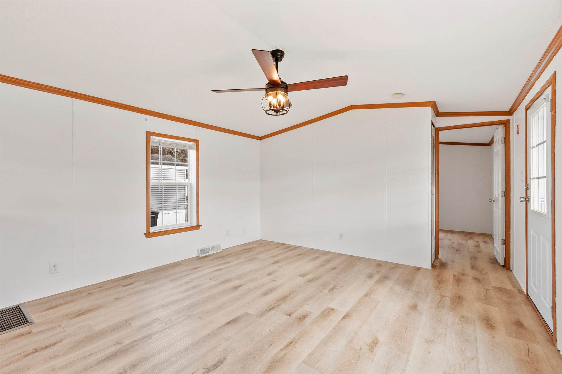 5R Arrow Drive, Salem, NH 03079