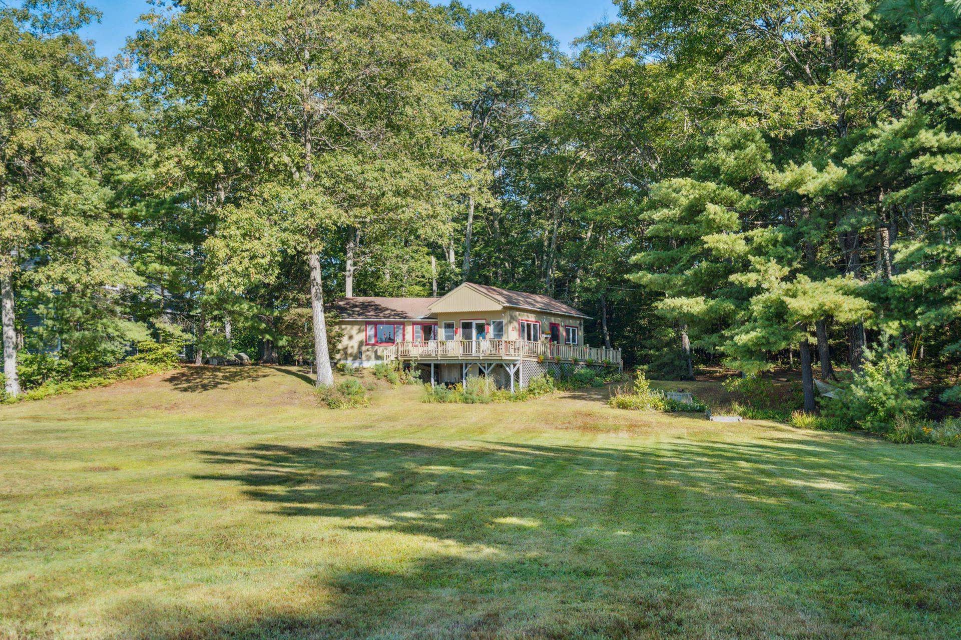 3 Brewster Road, Tuftonboro, NH 03816
