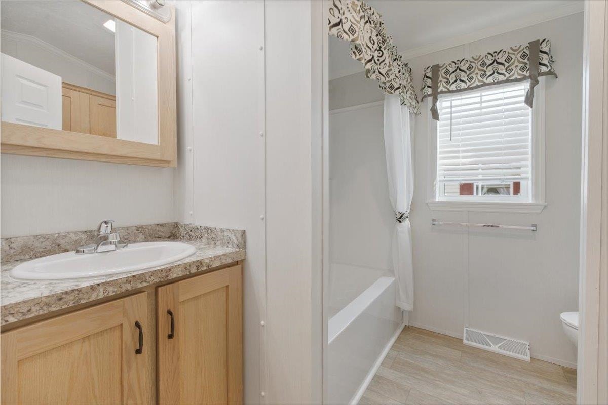 23 Brookwood Drive, Salem, NH 03079