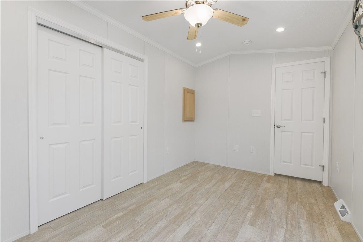 23 Brookwood Drive, Salem, NH 03079