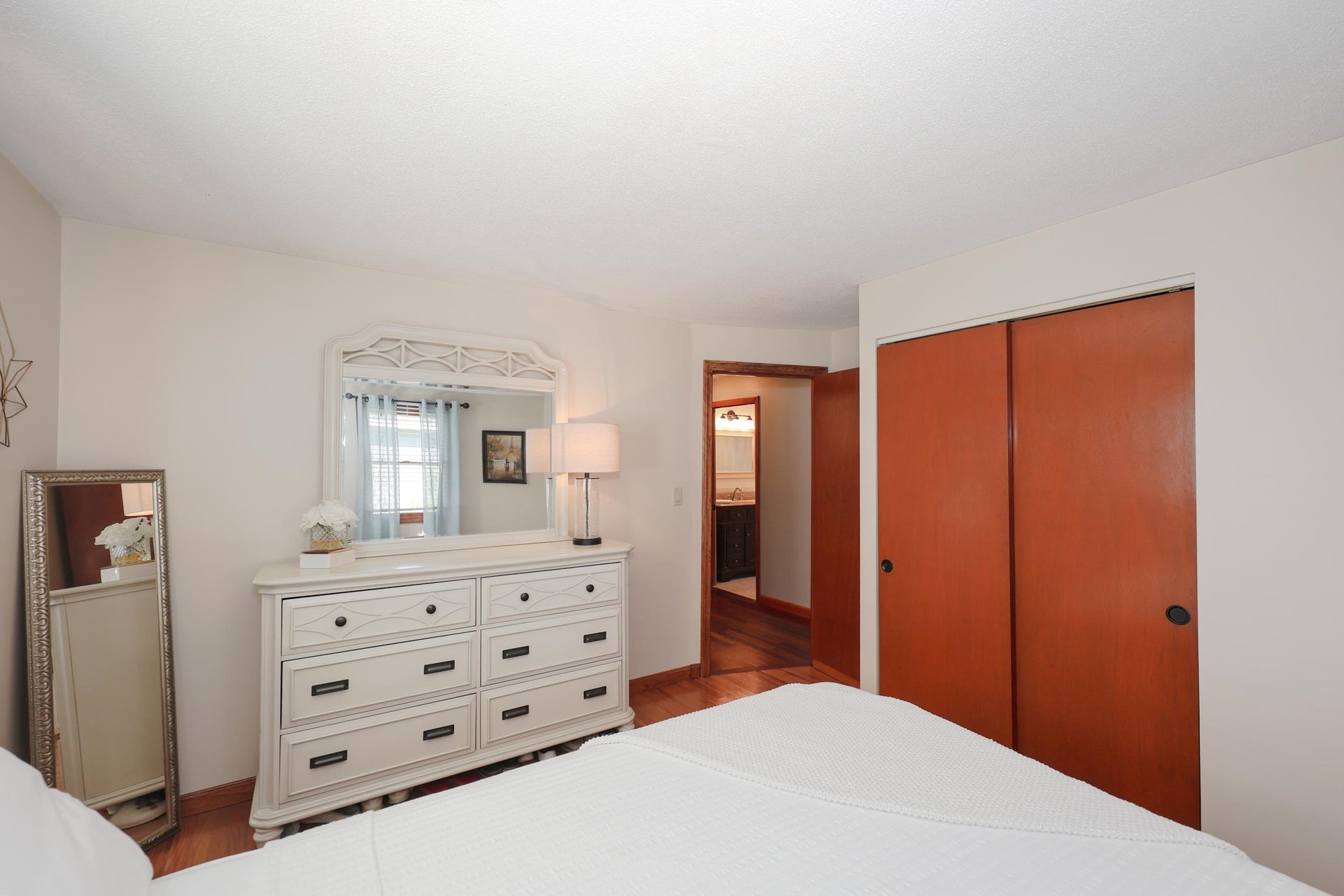 64 N MAIN Street, Salem, NH 03079