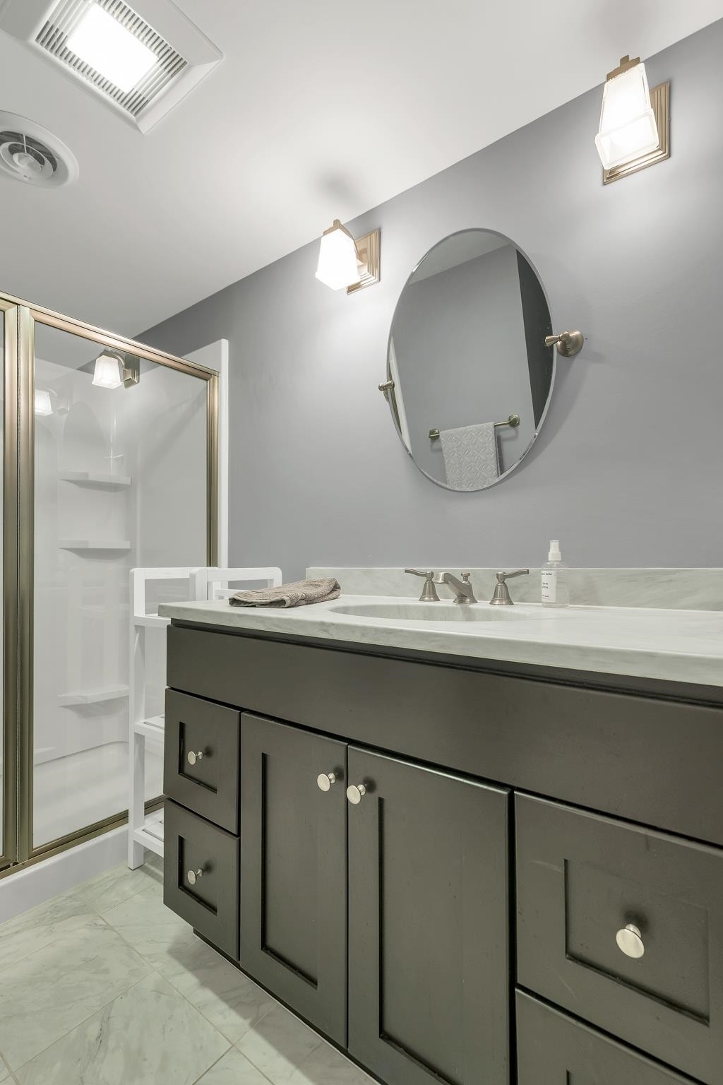 20 Governor Wentworth Highway, Tuftonboro, NH 03816