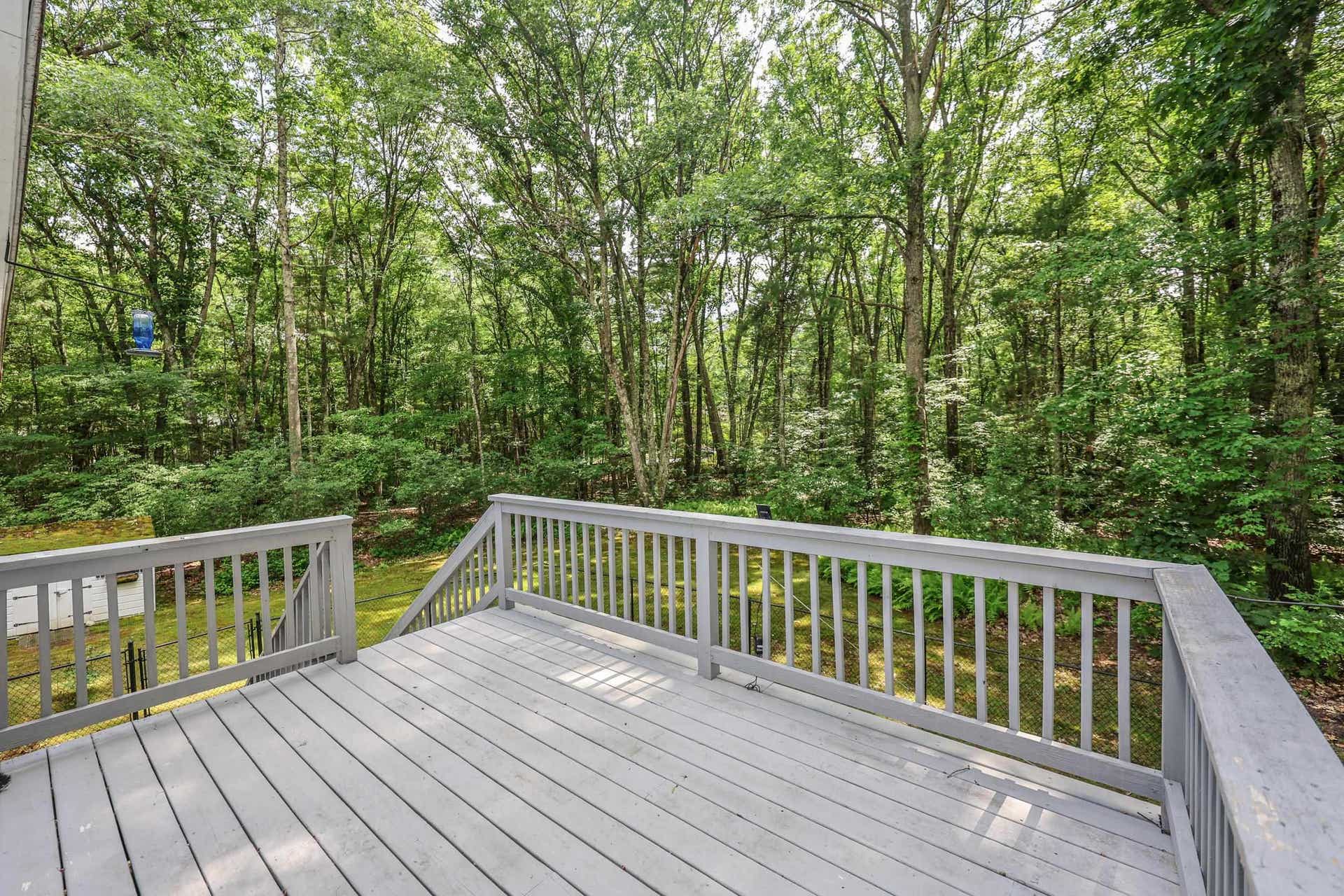 65 Shannon Road, Salem, NH 03079