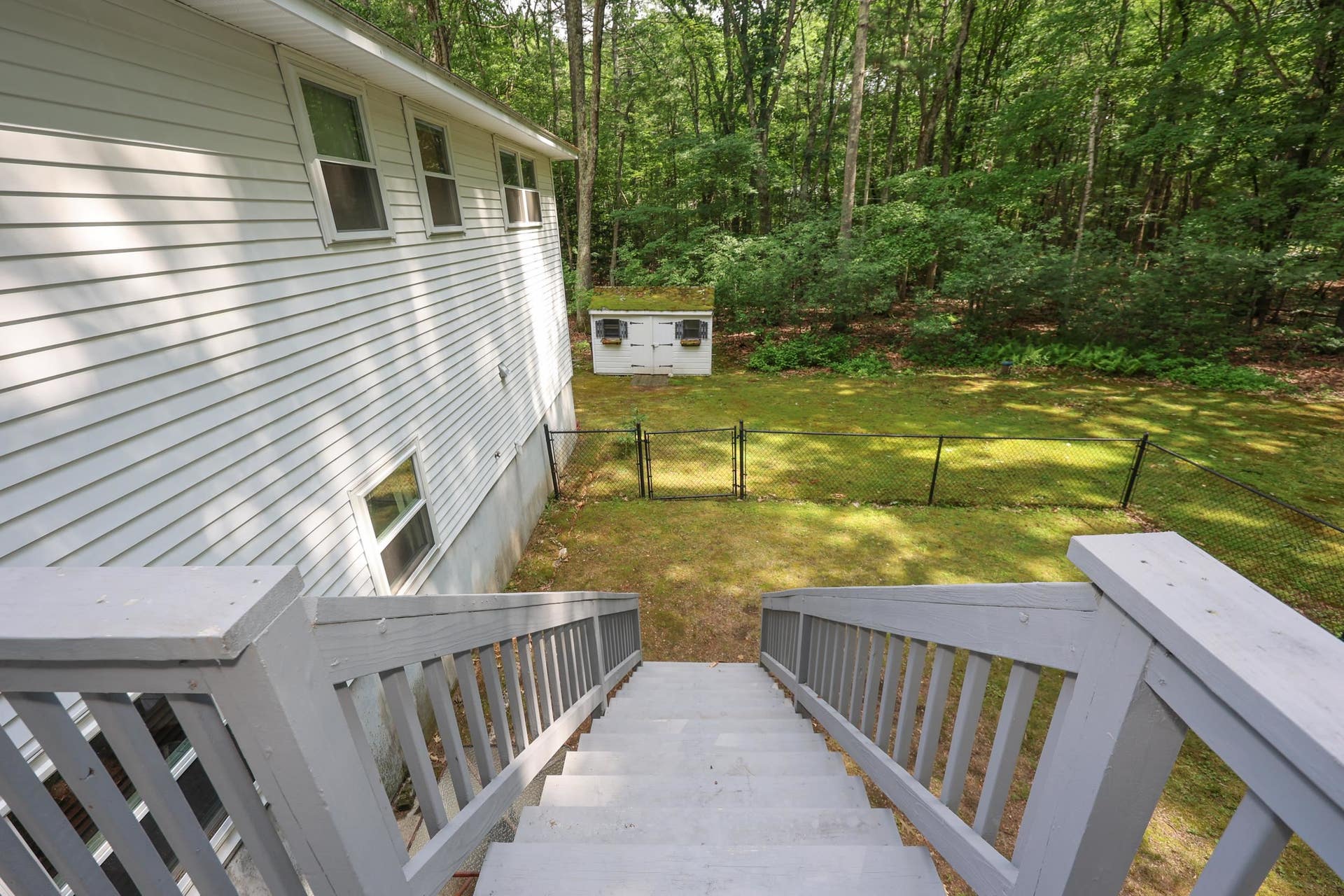 65 Shannon Road, Salem, NH 03079