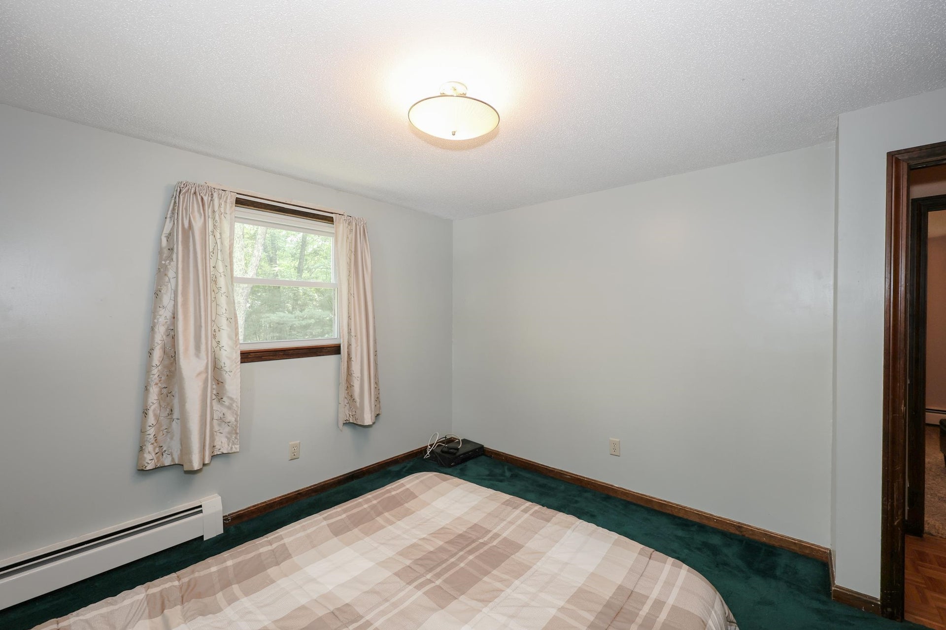 65 Shannon Road, Salem, NH 03079