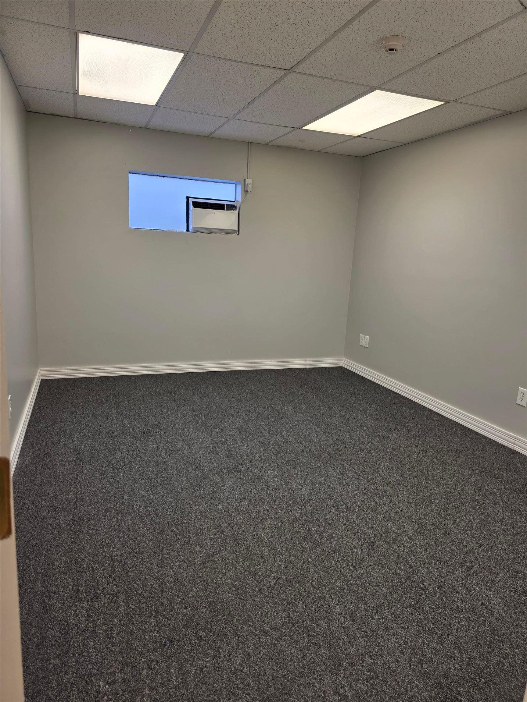 Room 2 for lease