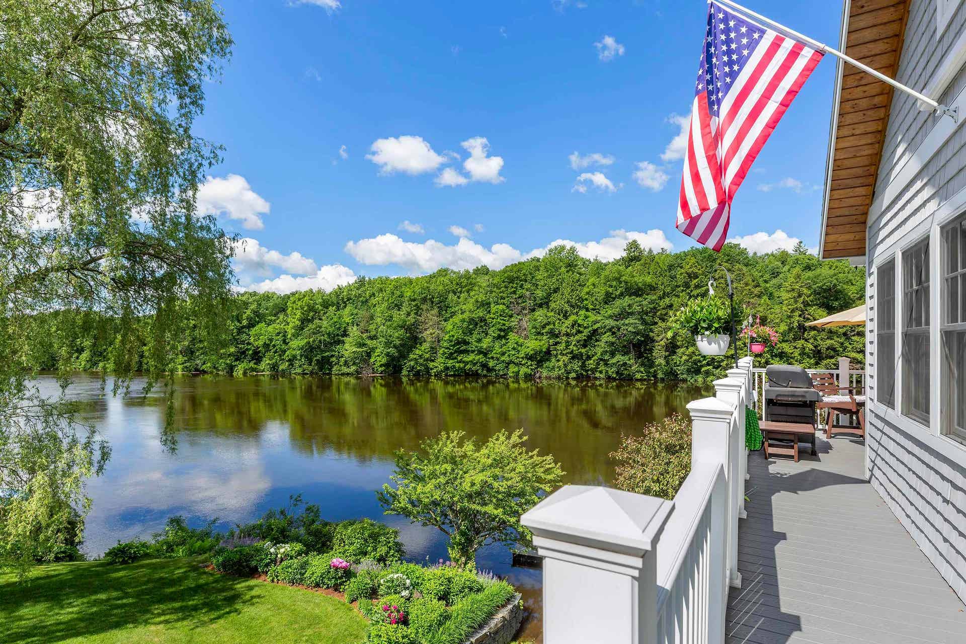 31 & 37 River Cottage Lane, Orford, NH 03777