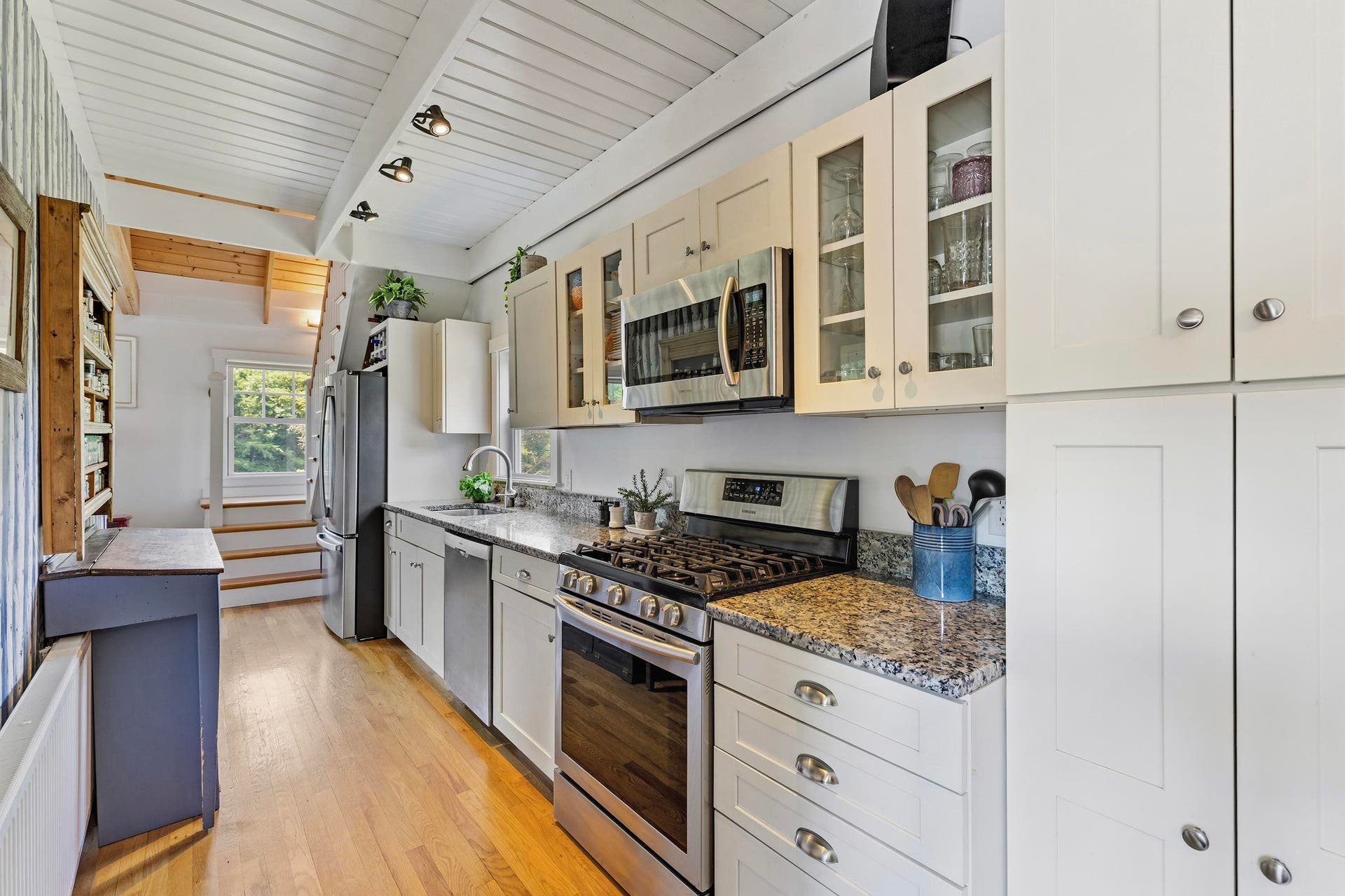 31 & 37 River Cottage Lane, Orford, NH 03777