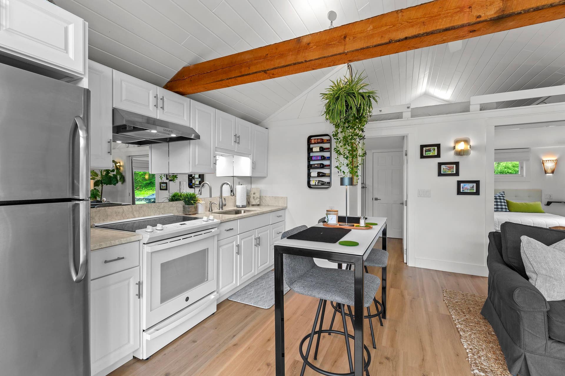 31 & 37 River Cottage Lane, Orford, NH 03777