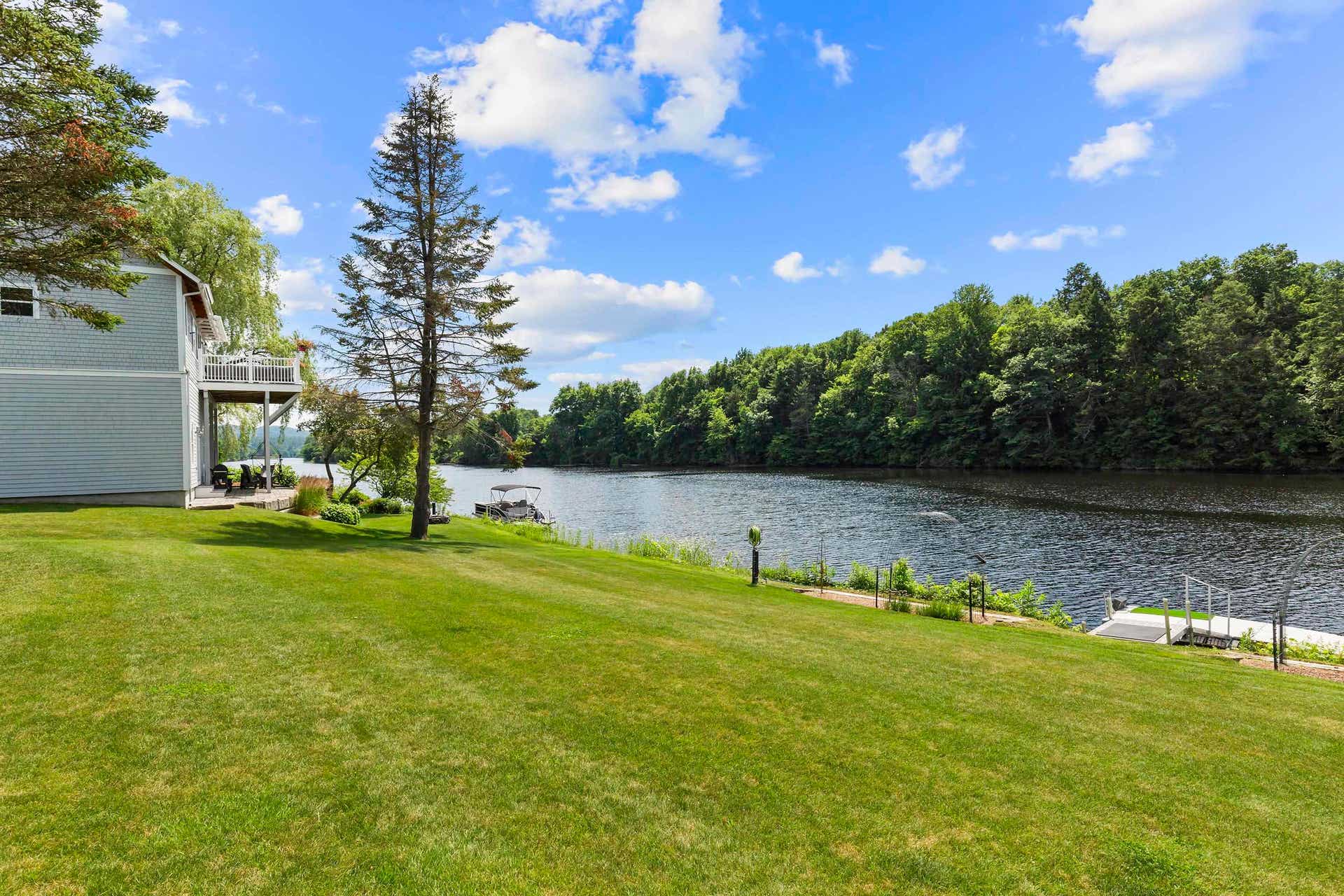 31 & 37 River Cottage Lane, Orford, NH 03777