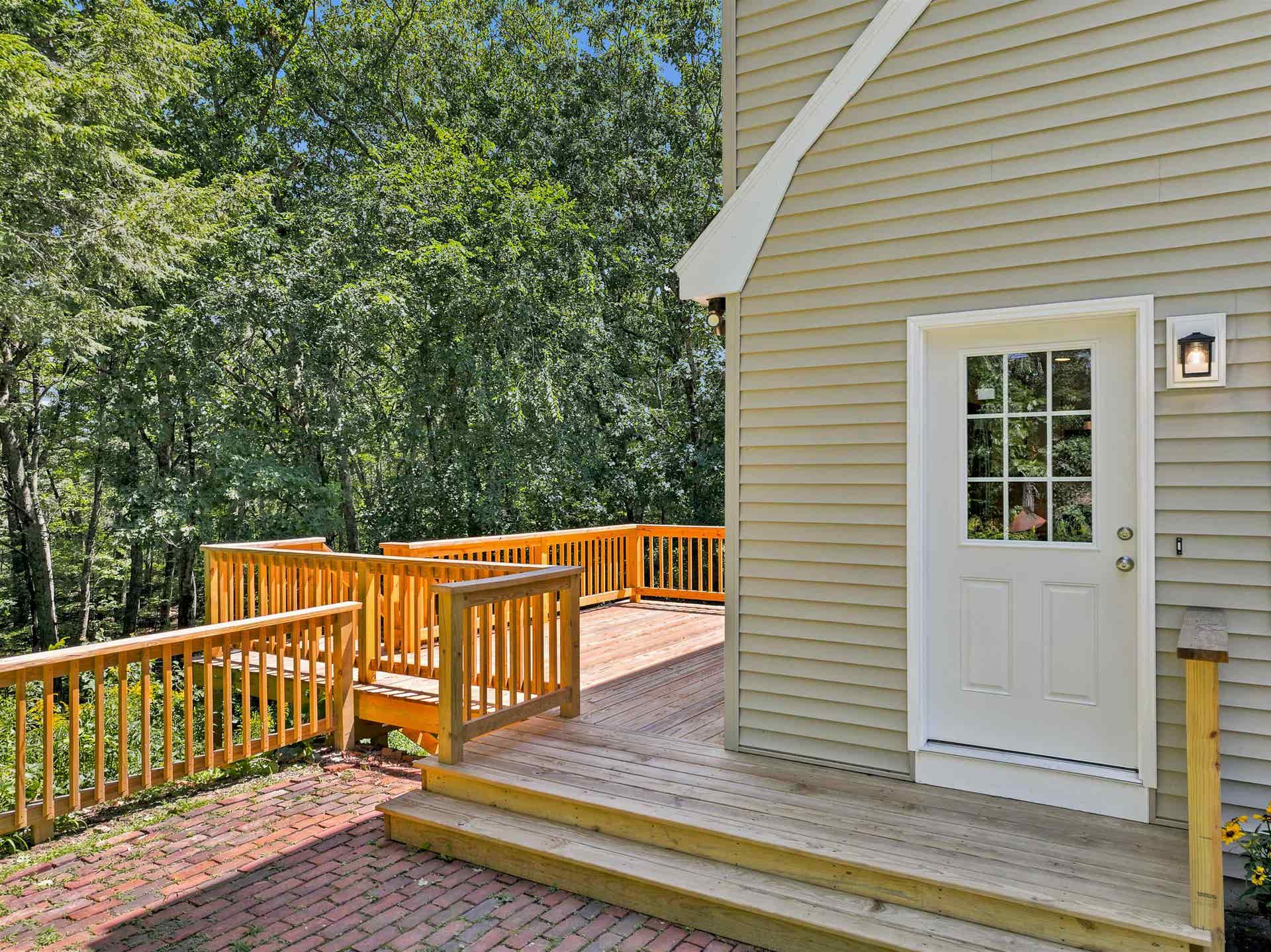 24 Julie Avenue, Salem, NH 03079