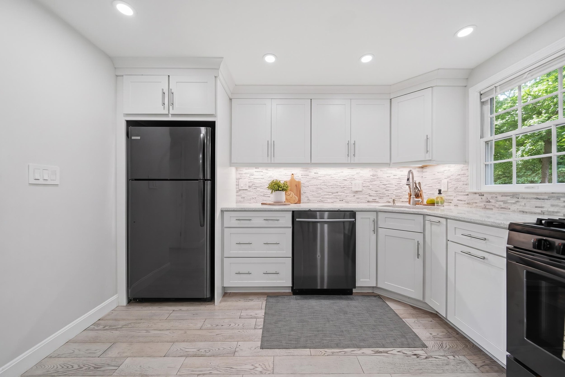 10 Oliver Street, Haverhill, MA 01832