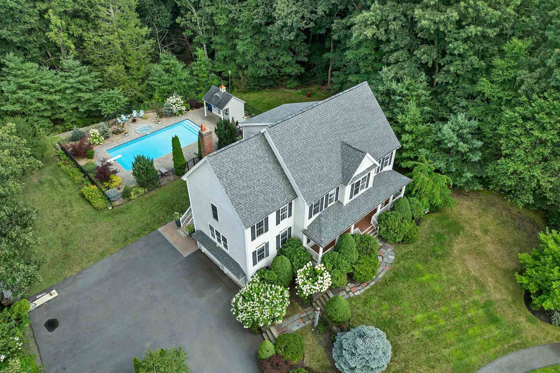 8 Hemlock Lane, Groveland, MA 01834