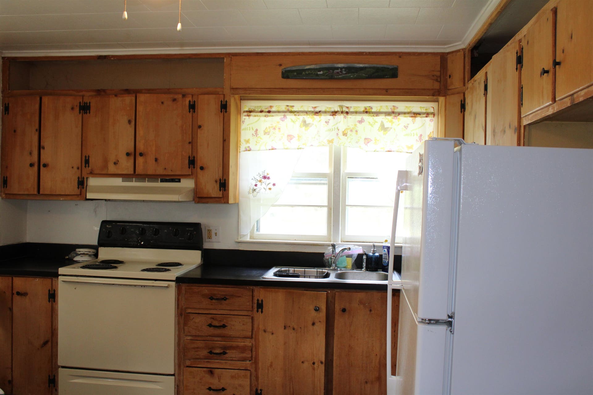 189 Parker Road, Carroll, NH 03595