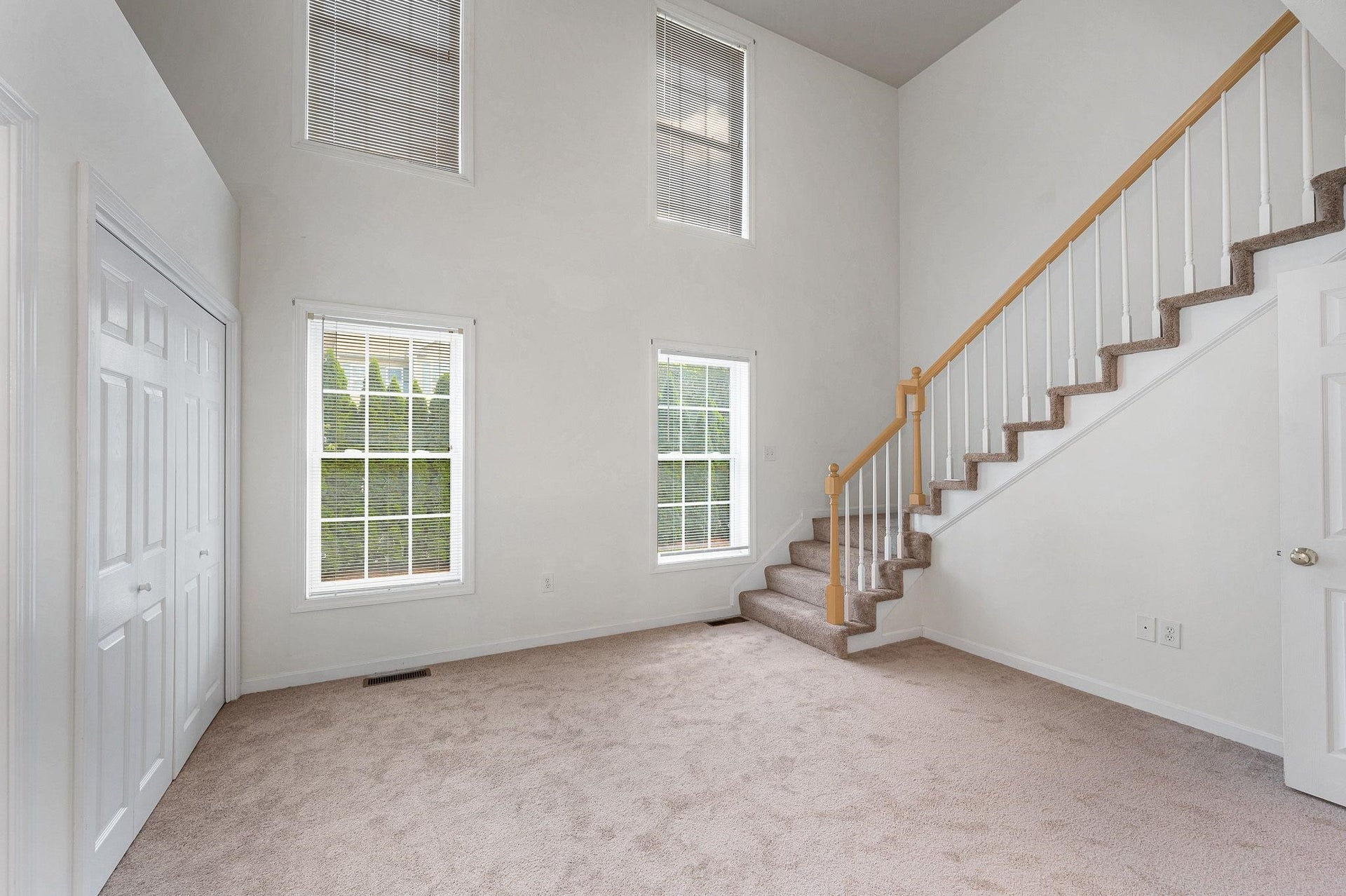 4 Georgetowne Drive, #4, Nashua, NH 03062