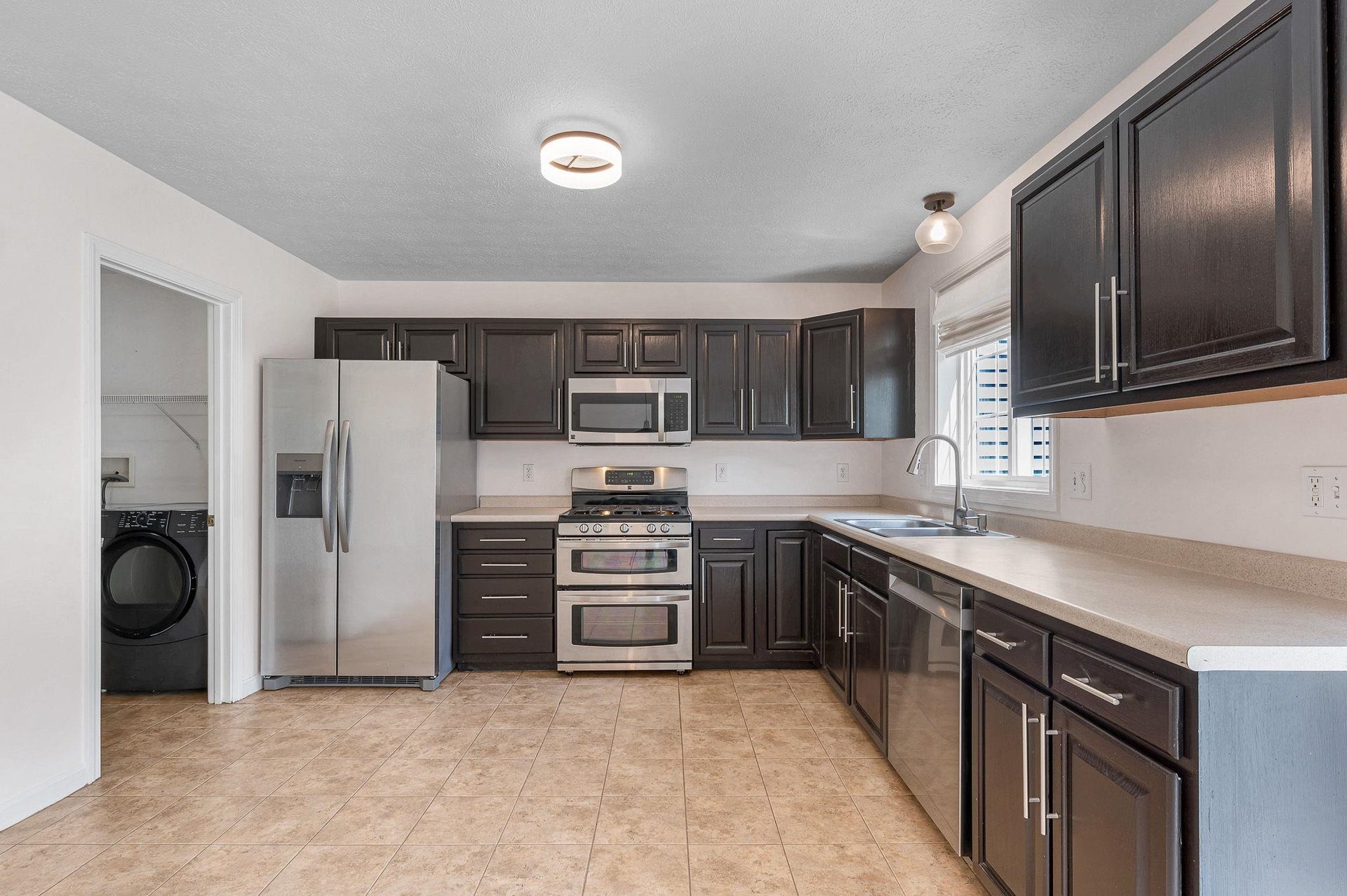 4 Georgetowne Drive, #4, Nashua, NH 03062