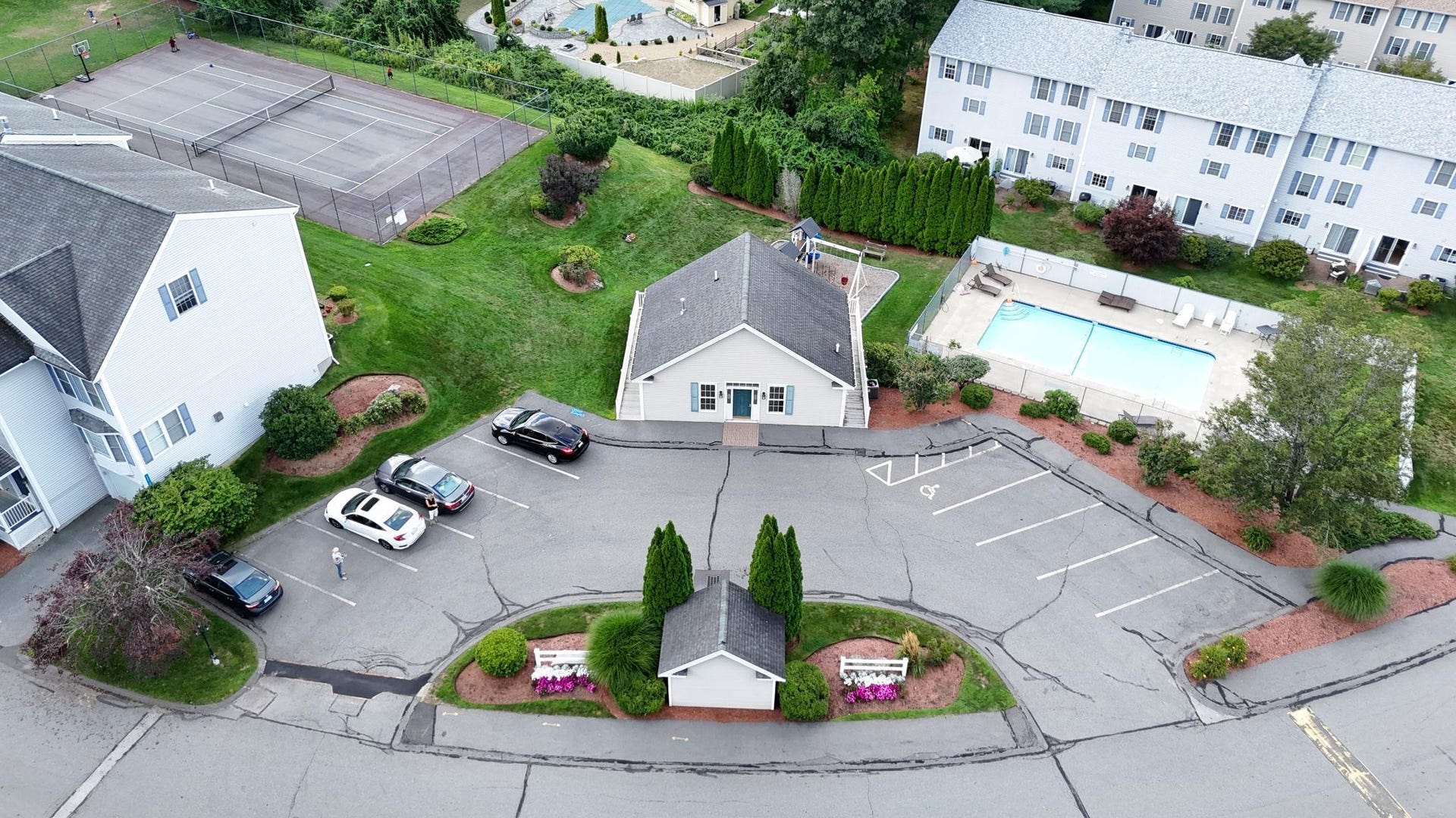 4 Georgetowne Drive, #4, Nashua, NH 03062