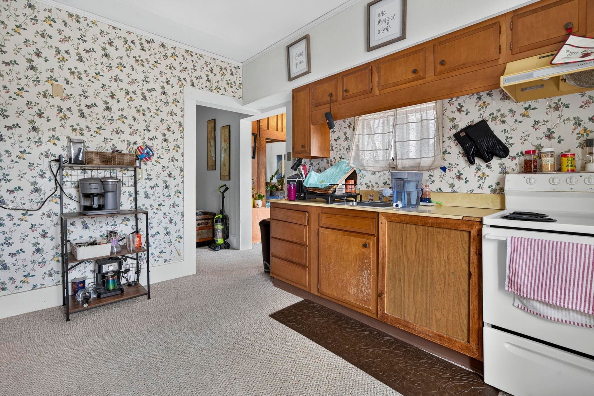 18 School Street, Hillsborough, NH 03244