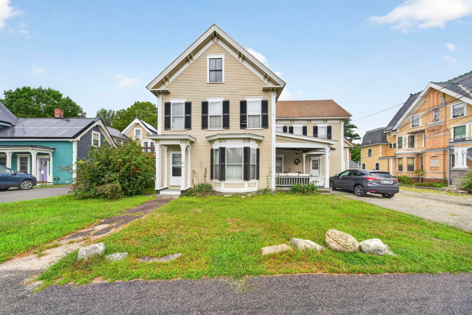 33 School Street, Hillsborough, NH 03244
