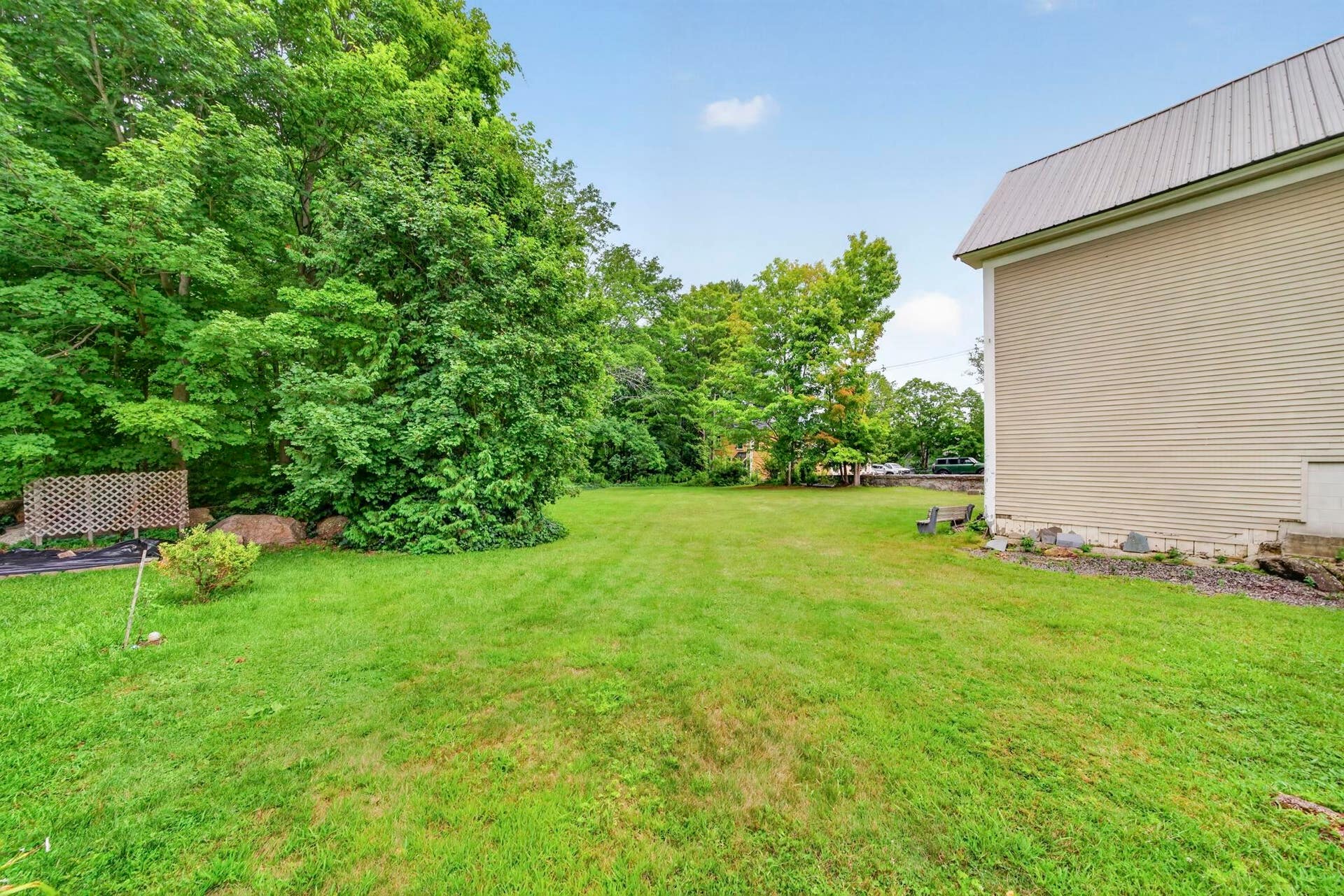 33 School Street, Hillsborough, NH 03244