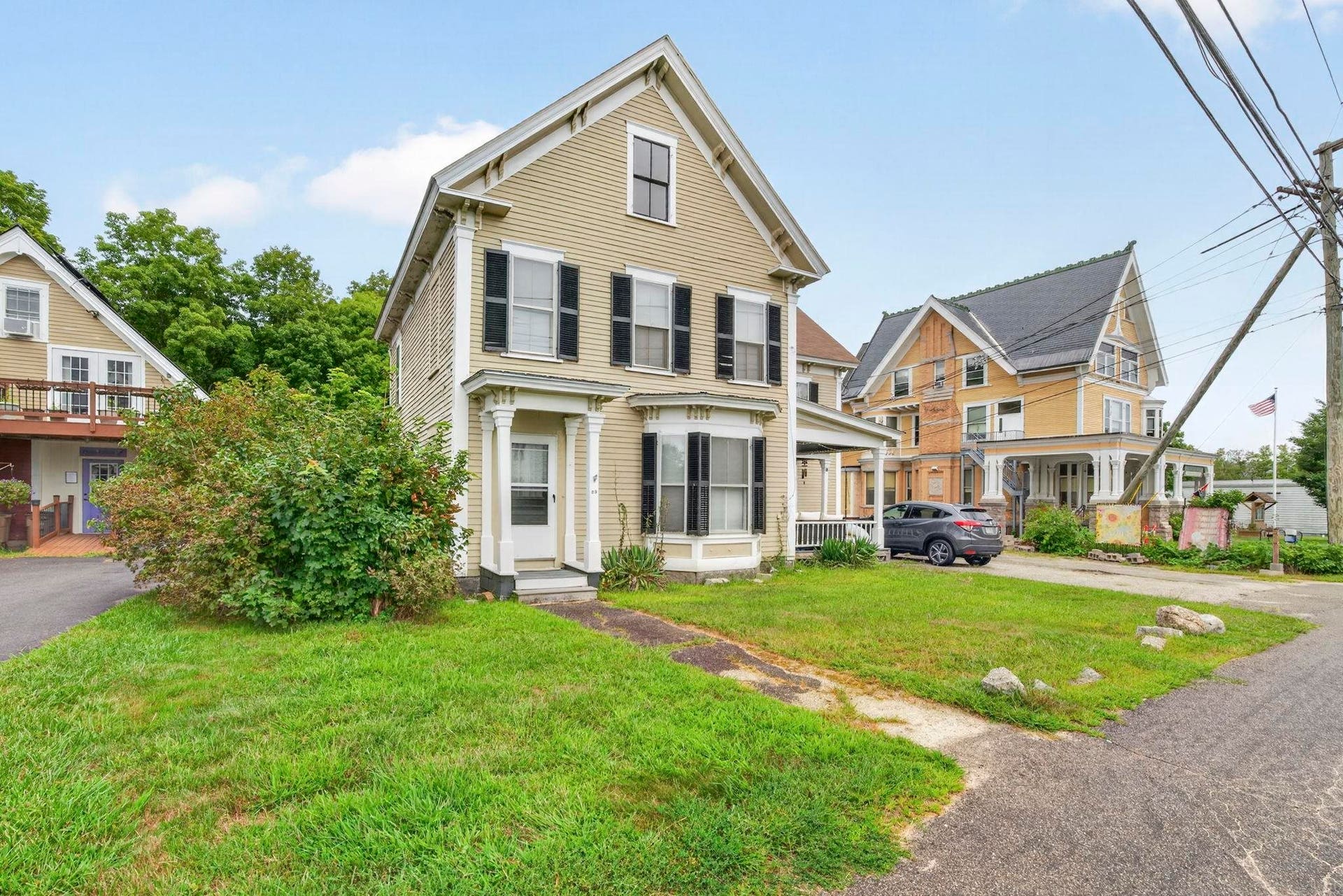 33 School Street, Hillsborough, NH 03244