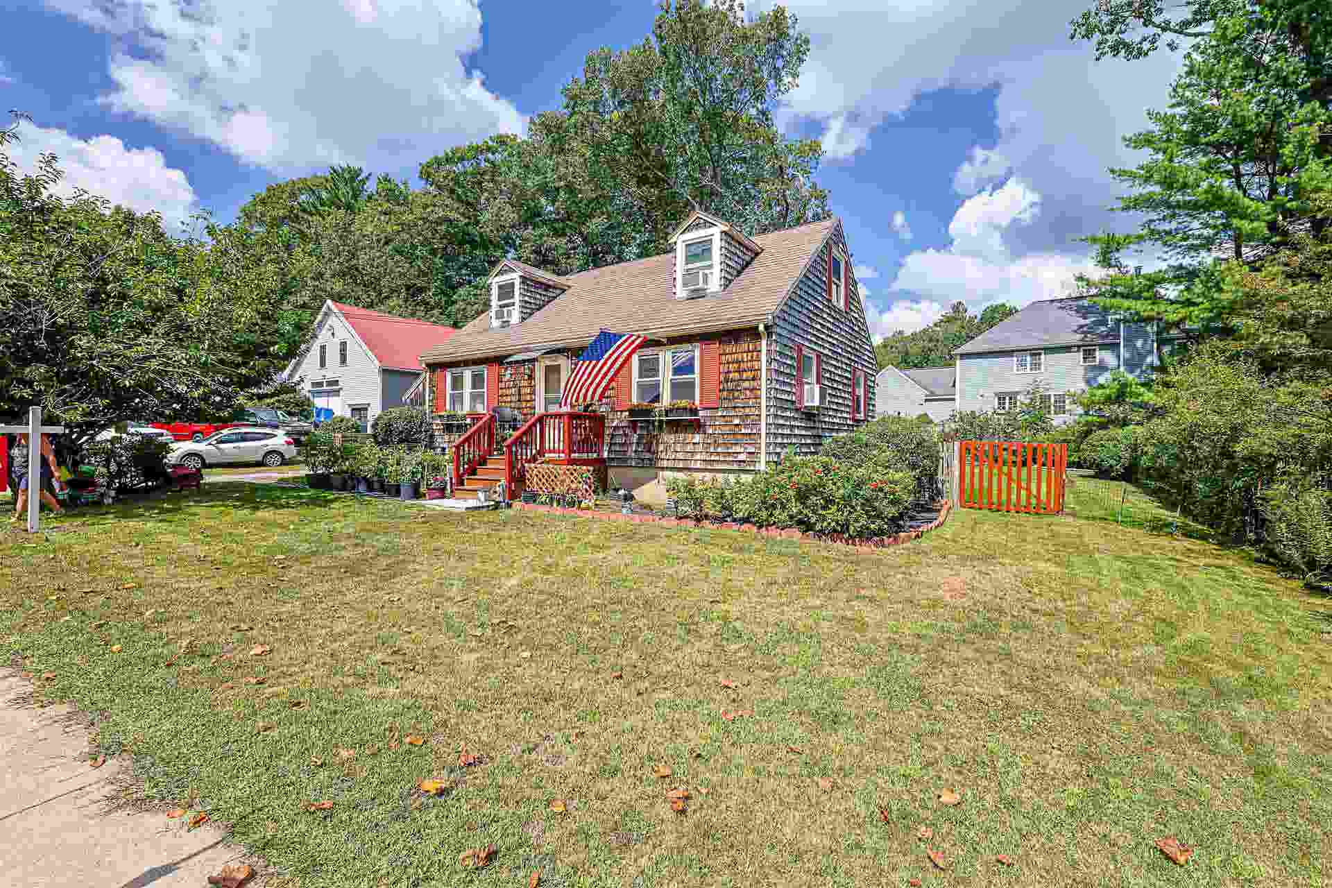 360 High Street, Hampton, NH 03842