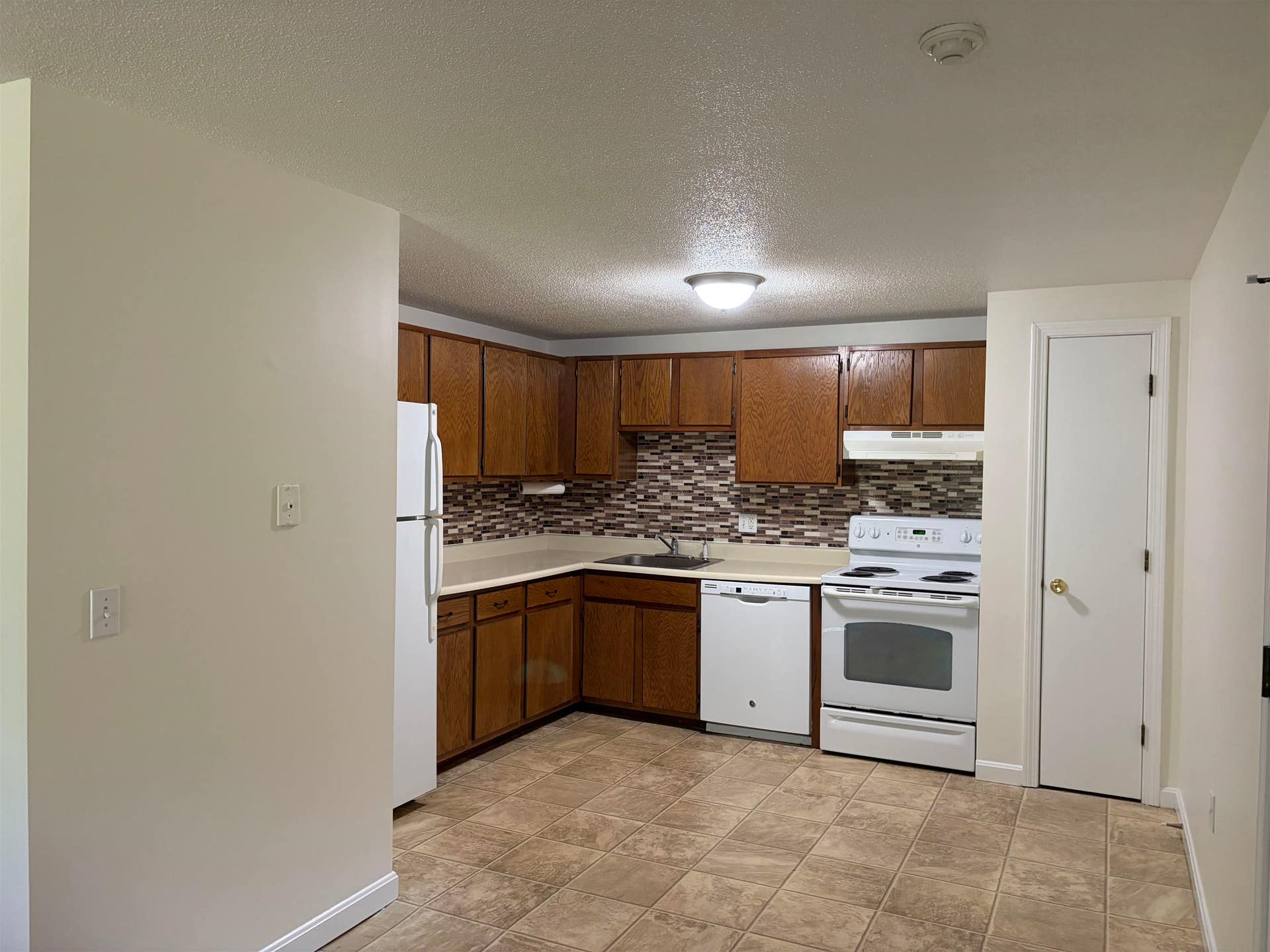 2108 White Cedar Boulevard, Portsmouth, NH 03801