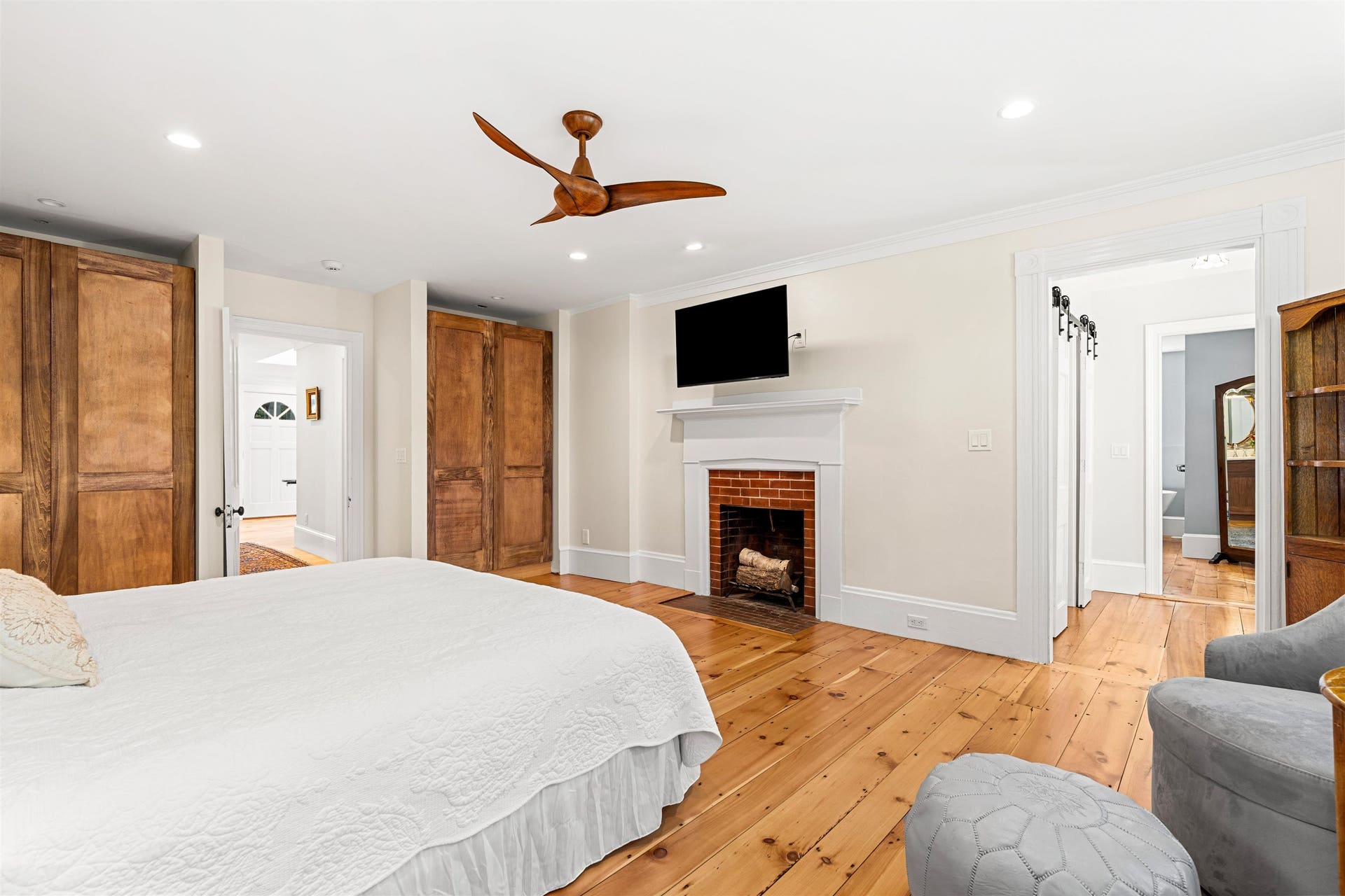 Fire Place & Double Storage Closets