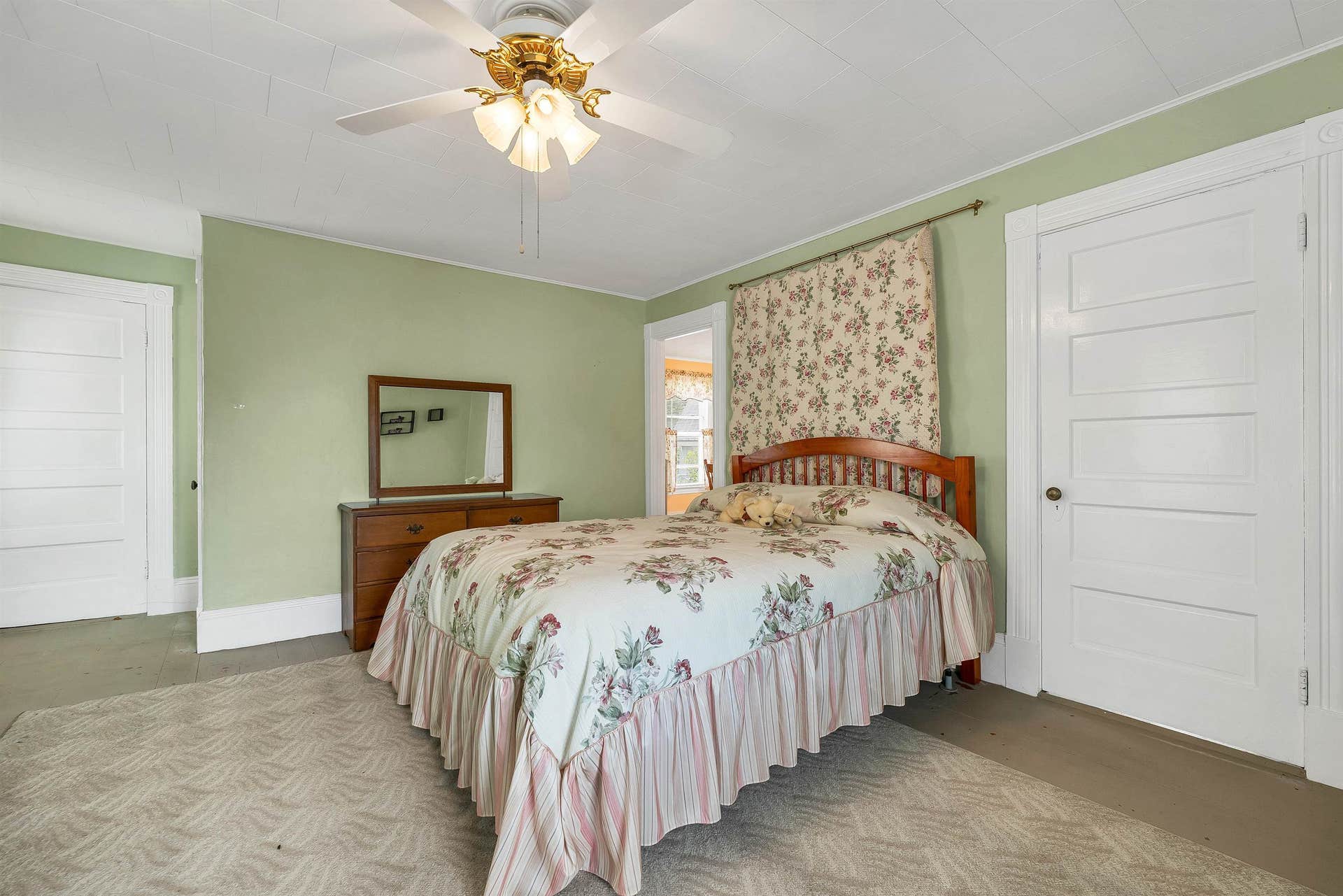 101 Pine Street, Laconia, NH 03246