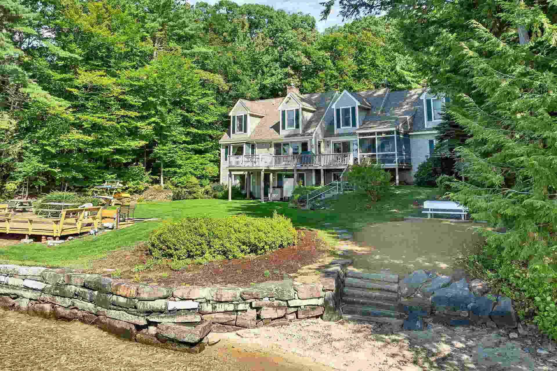 153 Pinnacle Park Road, Meredith, NH 03253