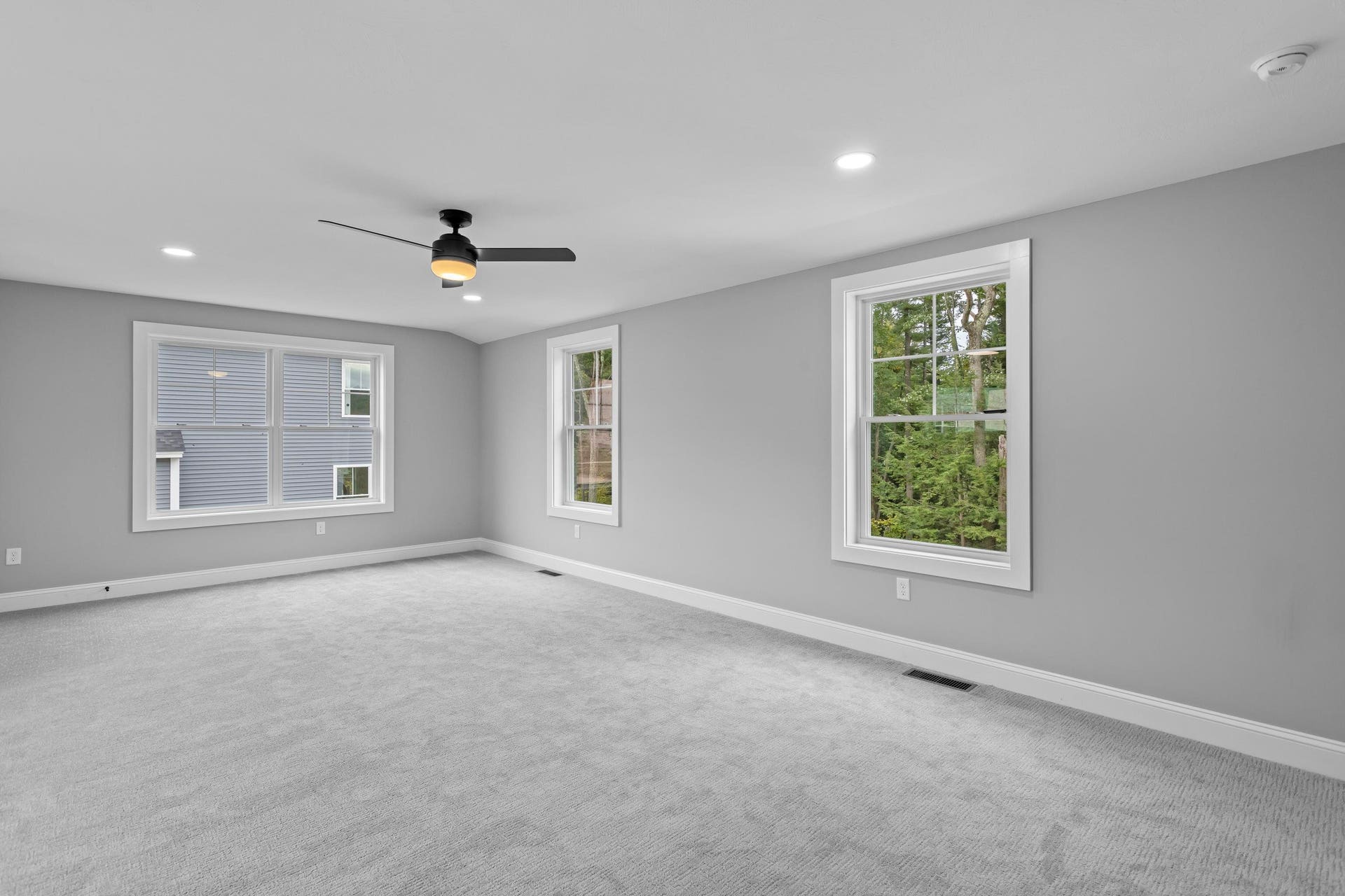 3 Cortland Street, Hooksett, NH 03106