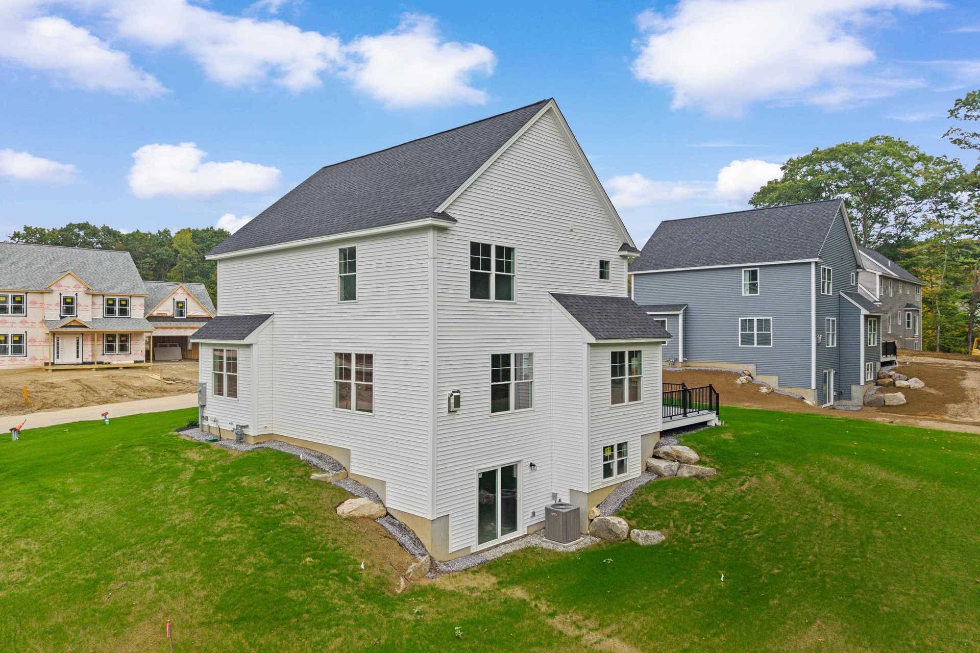 3 Cortland Street, Hooksett, NH 03106