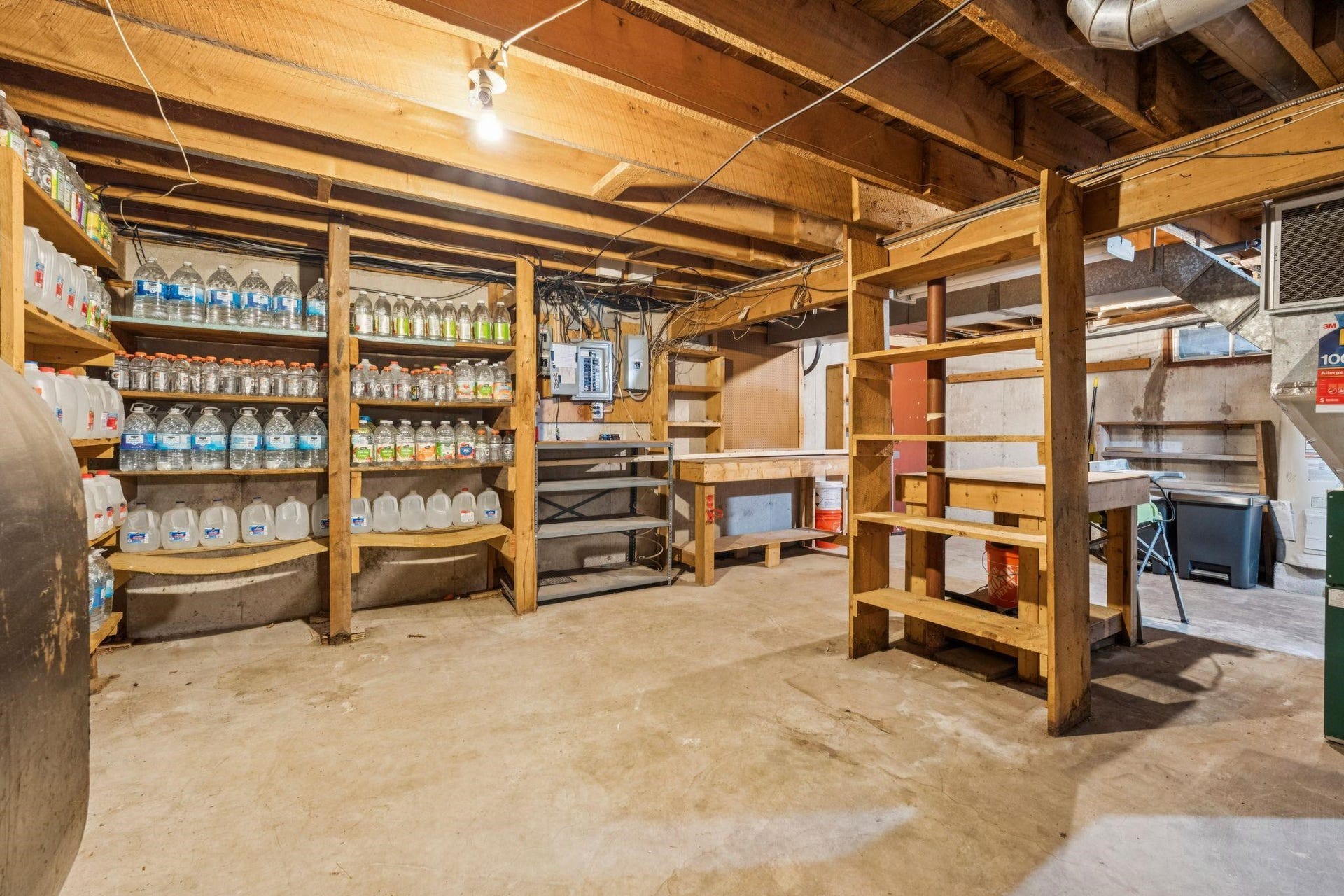 856 2Nd Nh Turnpike, Hillsborough, NH 03244