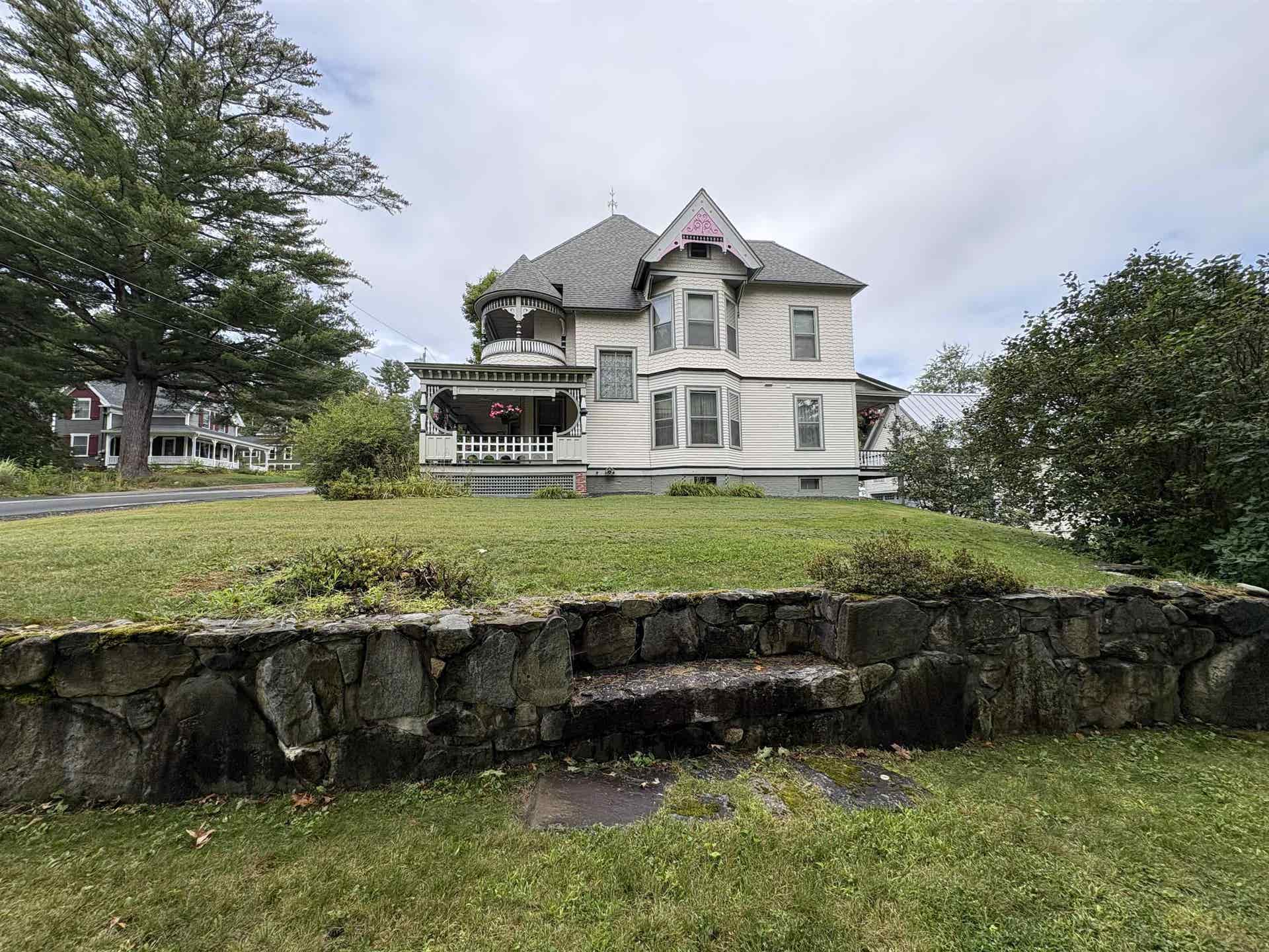 89 Bunker Hill Street, Lancaster, NH 03584
