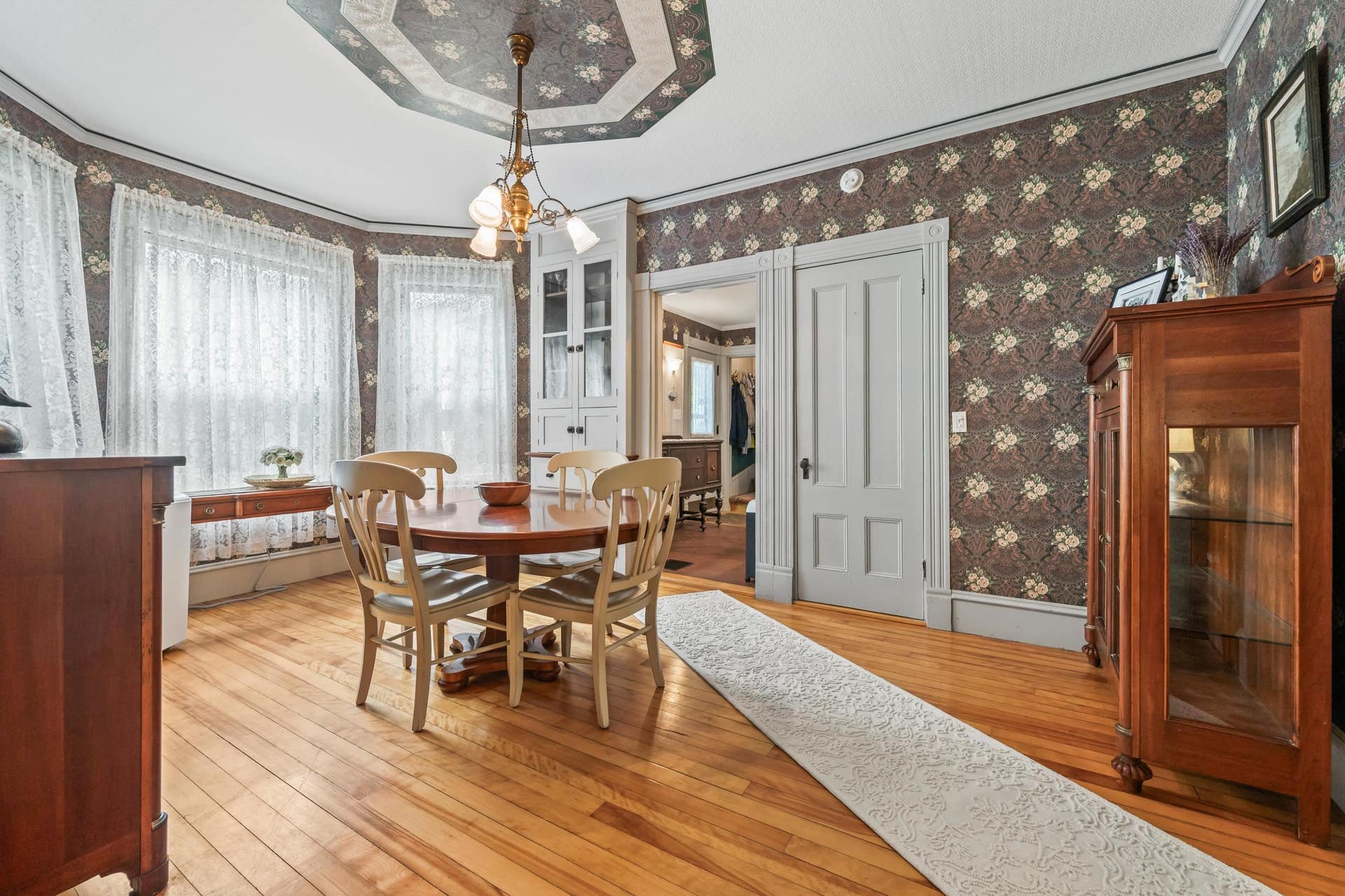 Beautiful Formal Dining Room