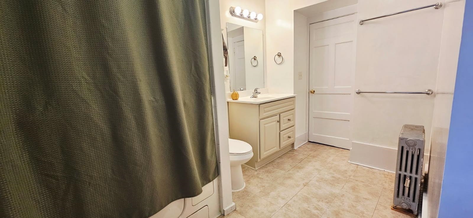 1st Floor Bathroom