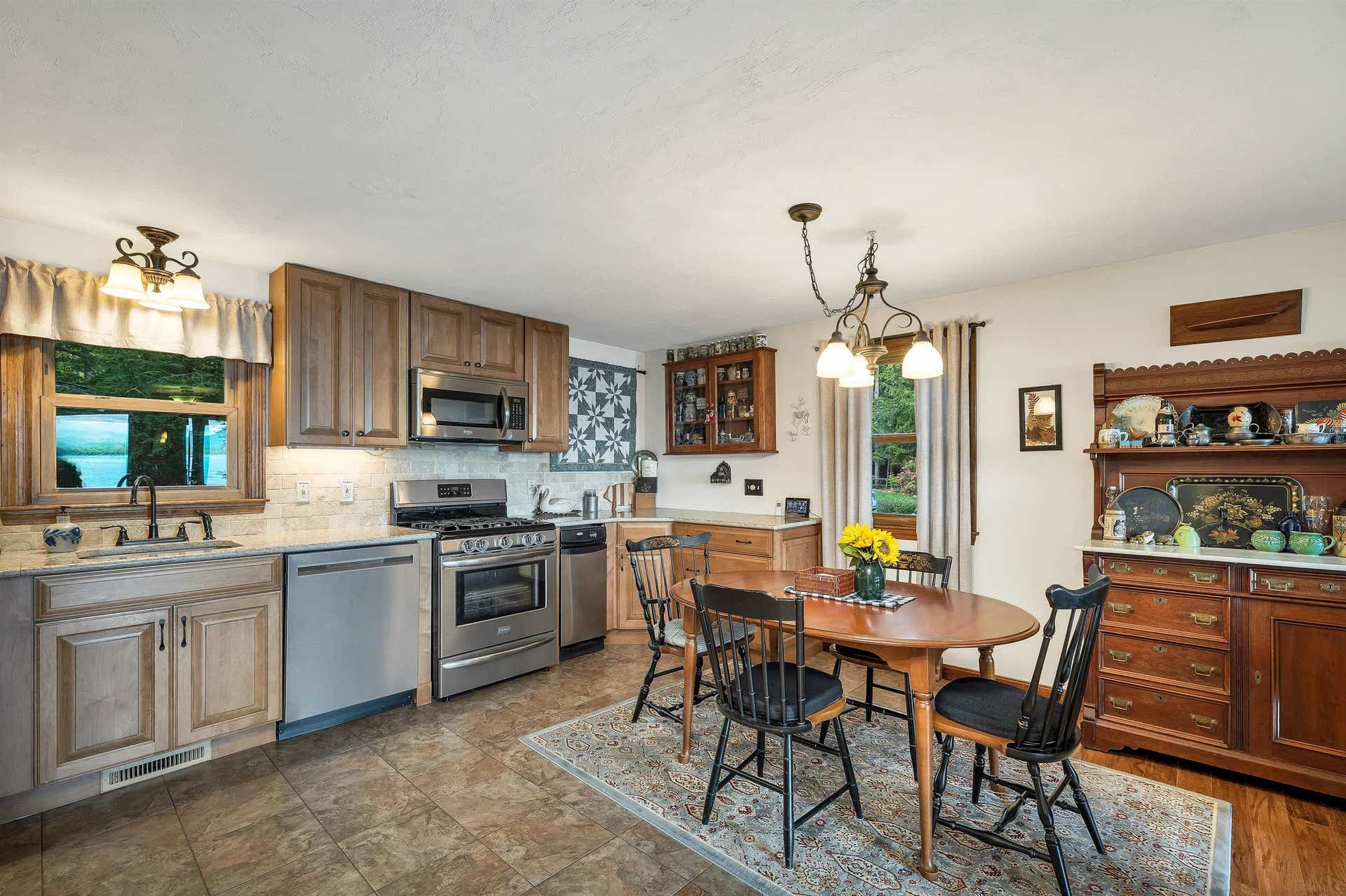 16 Cottage Road, Meredith, NH 03253